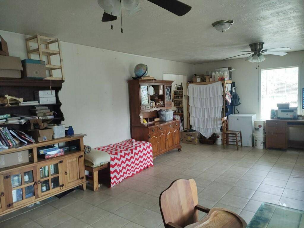 Giddings, TX 78942,1128 Kay ST