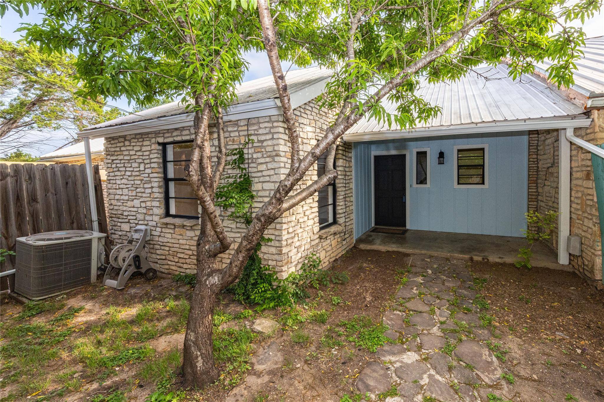 Wimberley, TX 78676,110 Shady Bluff CT