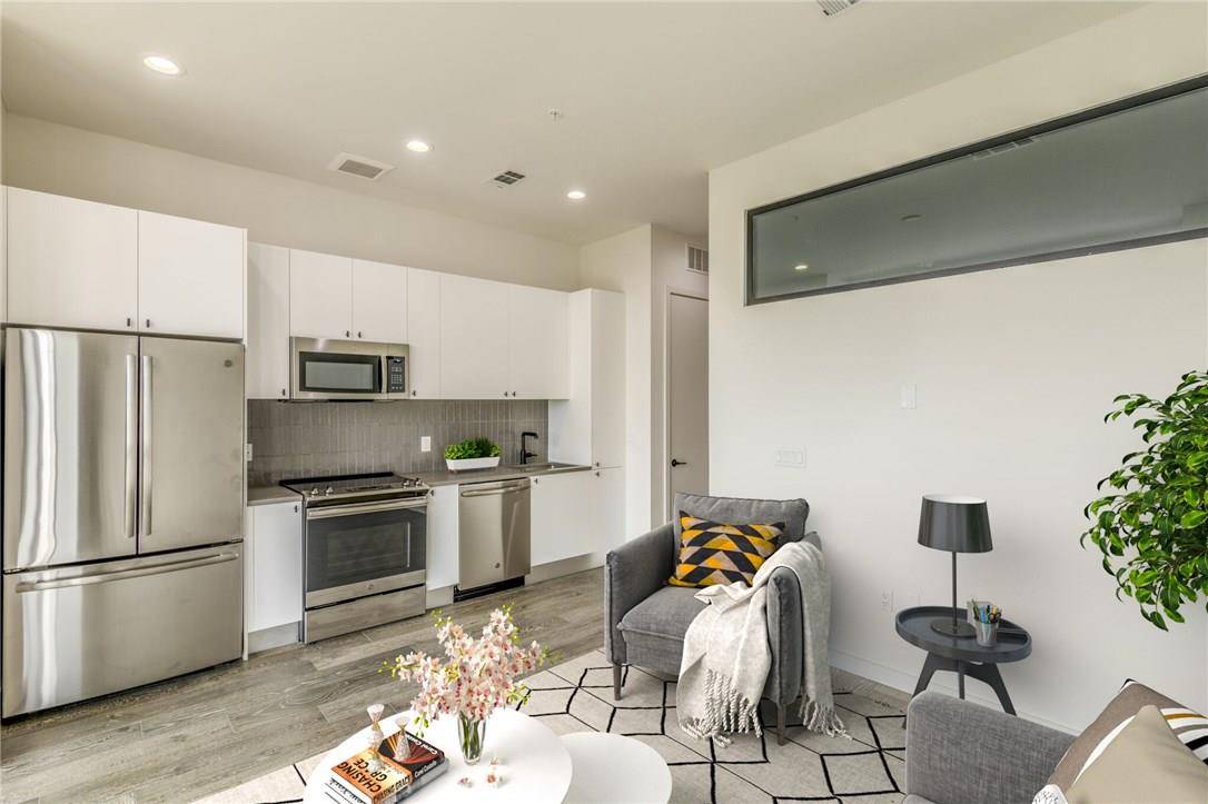 Austin, TX 78702,800 Embassy DR #407