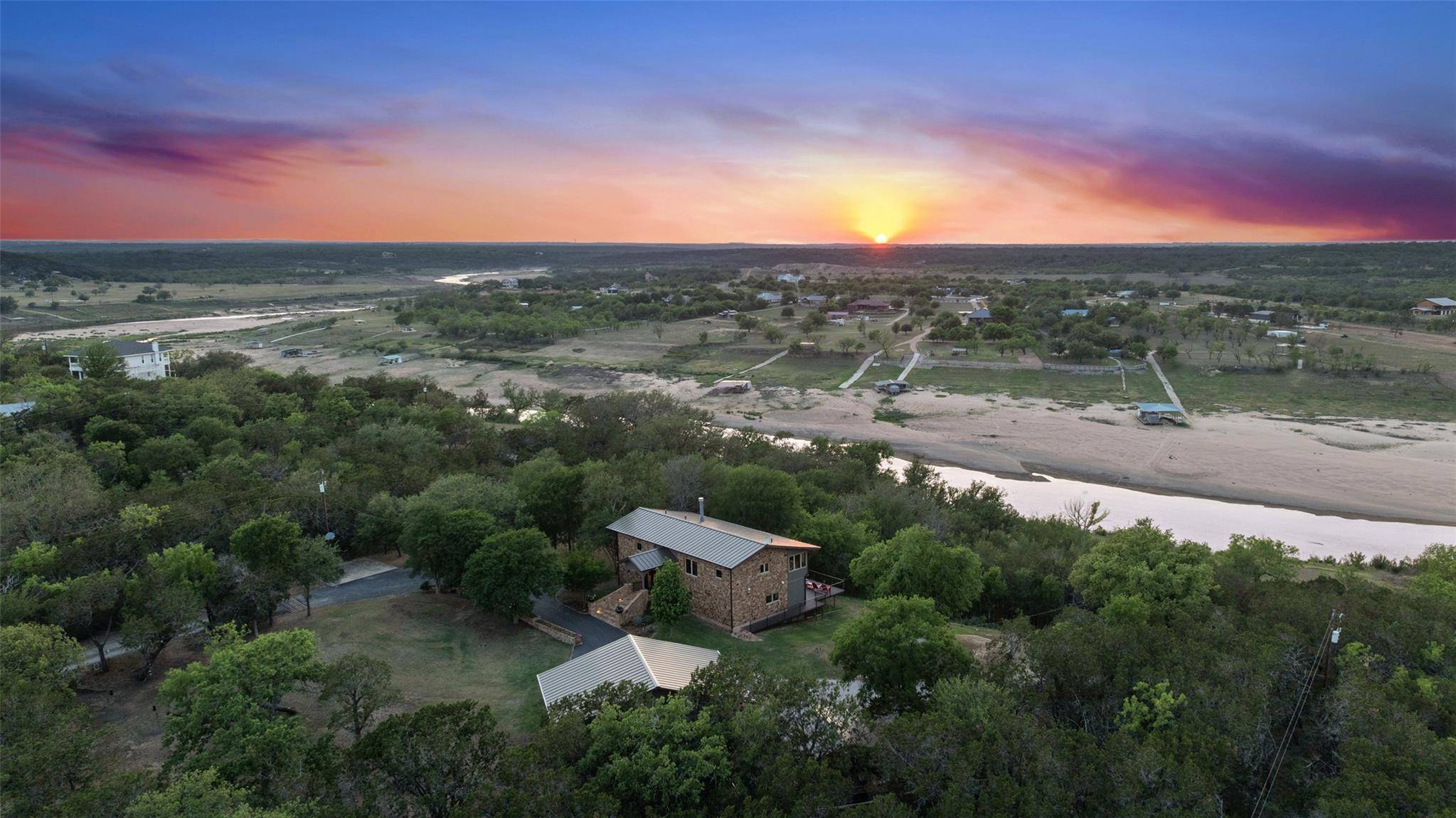 Spicewood, TX 78669,258 Coopers Bend RD