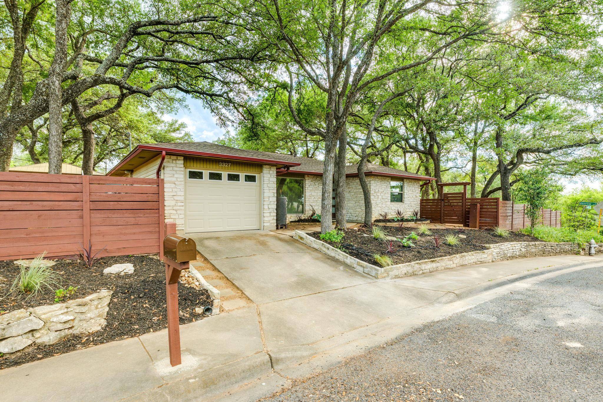 Austin, TX 78745,3327 Plantation RD