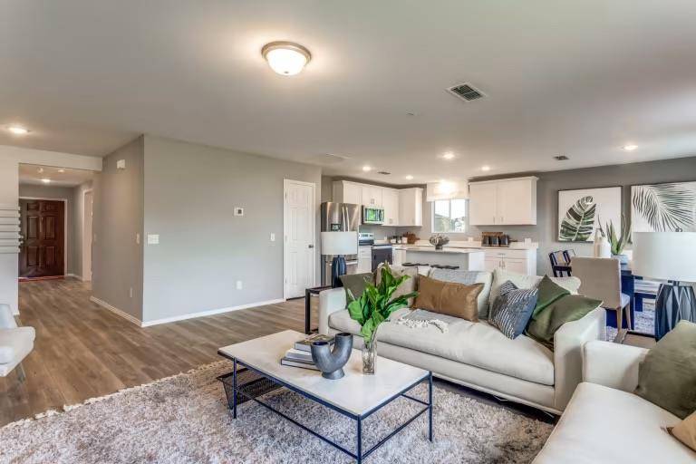 Buda, TX 78610,392 Kapok ST