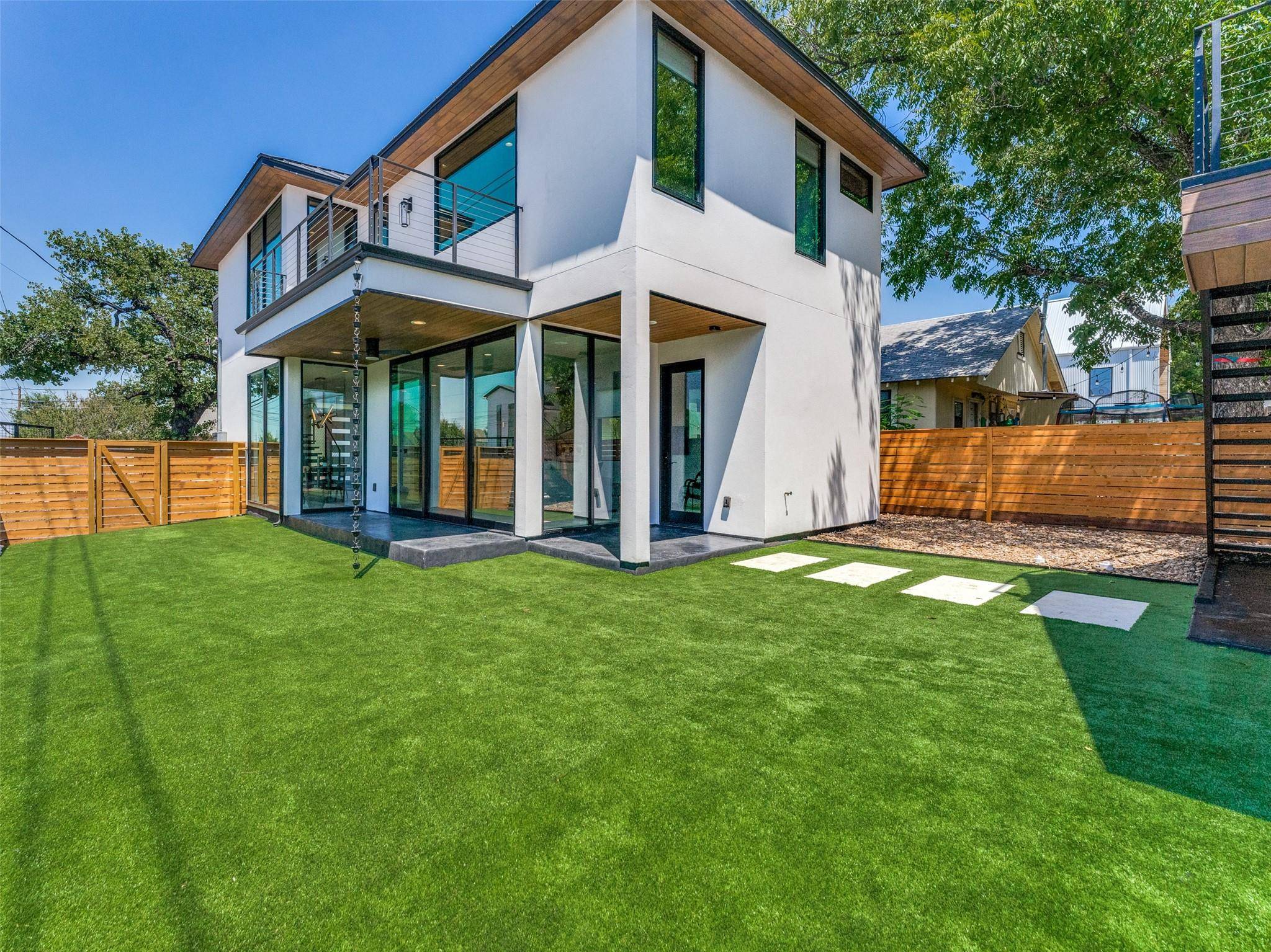 Austin, TX 78702,1901 Hamilton Ave