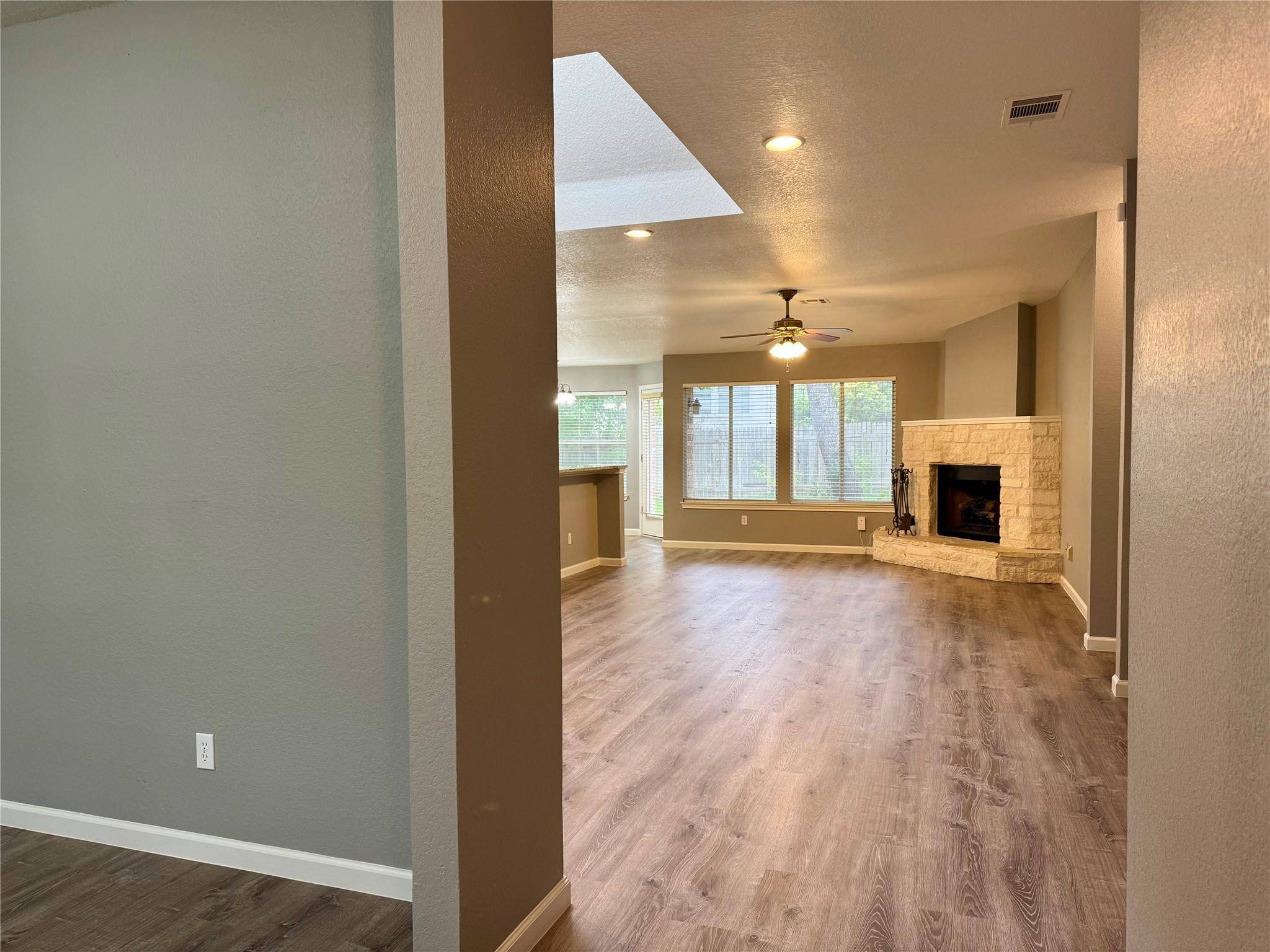 Austin, TX 78749,9104 Heiden LN