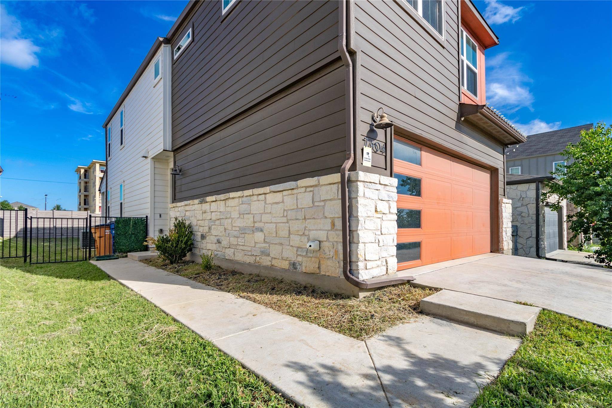 Austin, TX 78744,7404 Burnham PL