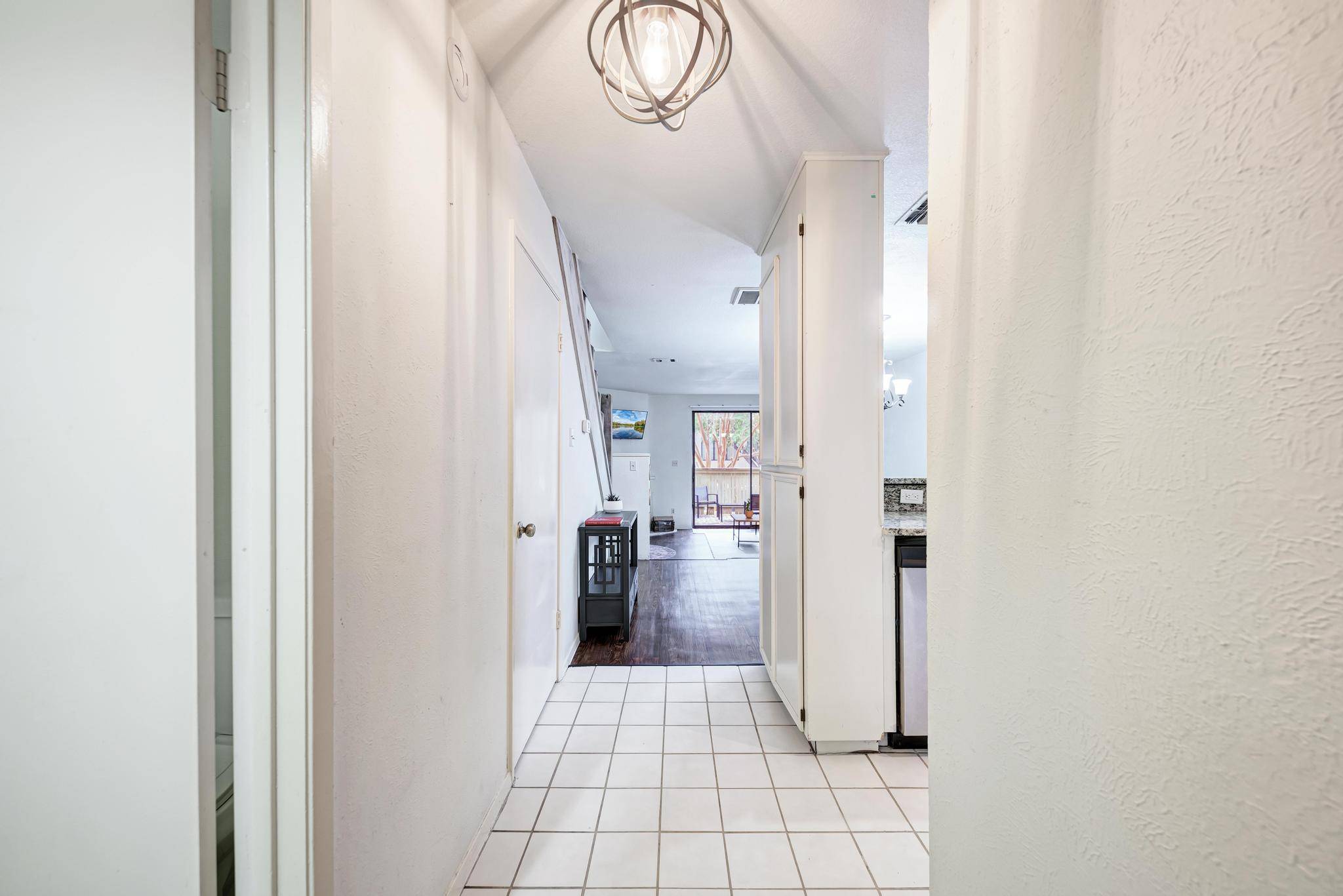 Austin, TX 78746,1938 Holly Hill DR #1