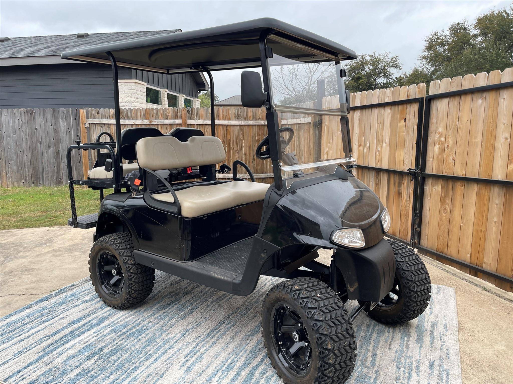 Point Venture, TX 78645,404 Buckhorn DR