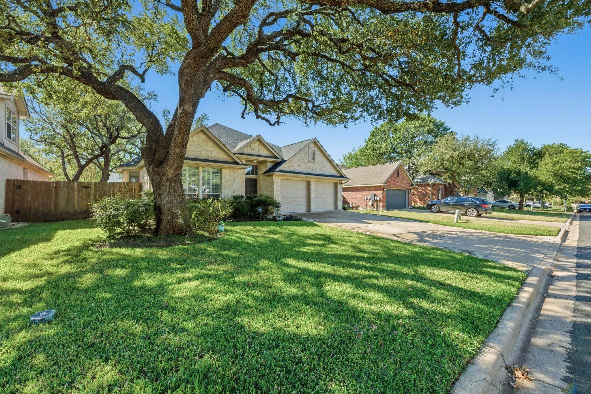 Austin, TX 78749,6213 Mesa Grande DR