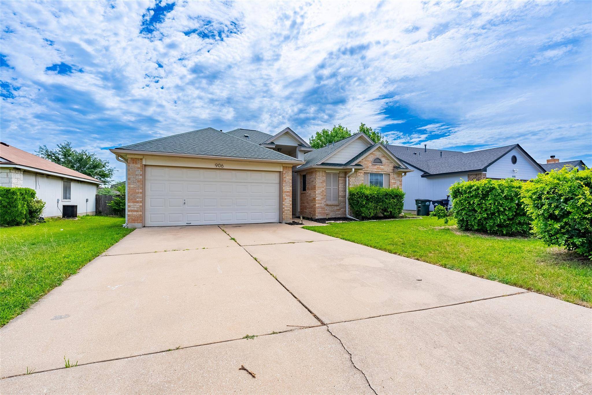 Leander, TX 78641,906 Moon Glow DR