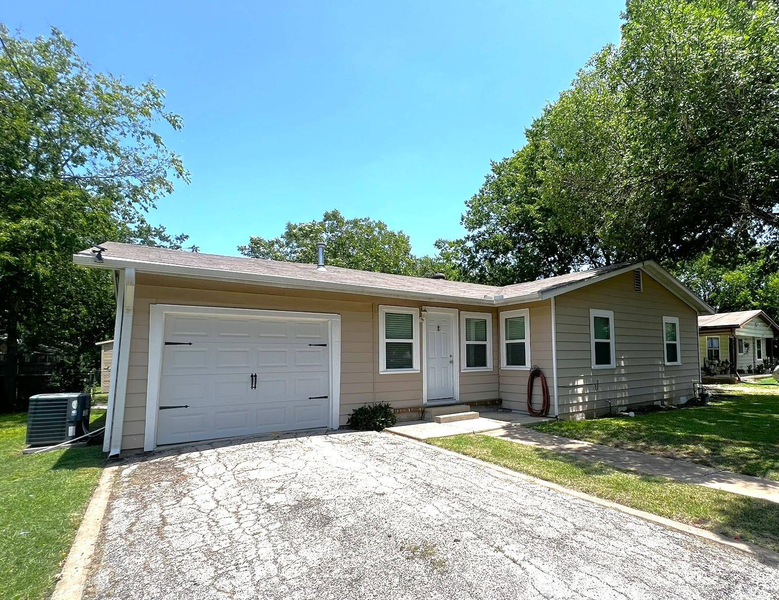 Taylor, TX 76574,409 Oscar ST