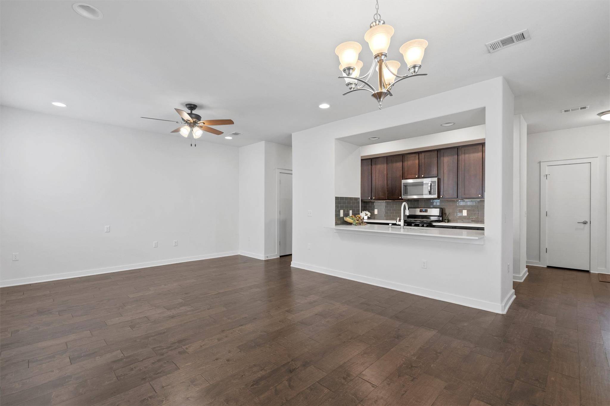 Austin, TX 78748,8940 Parker Ranch CIR #B