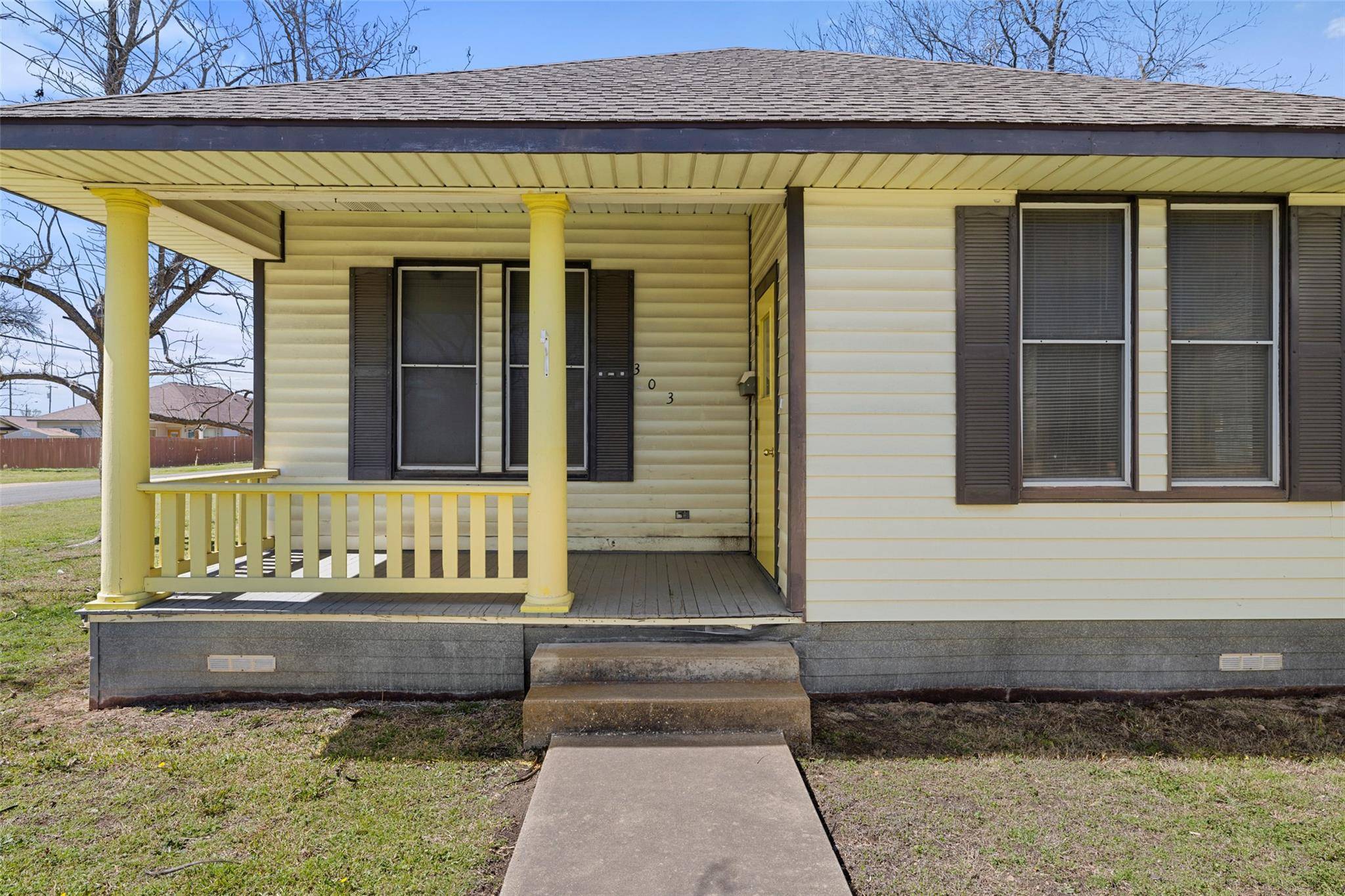 Taylor, TX 76574,303 Vernon ST