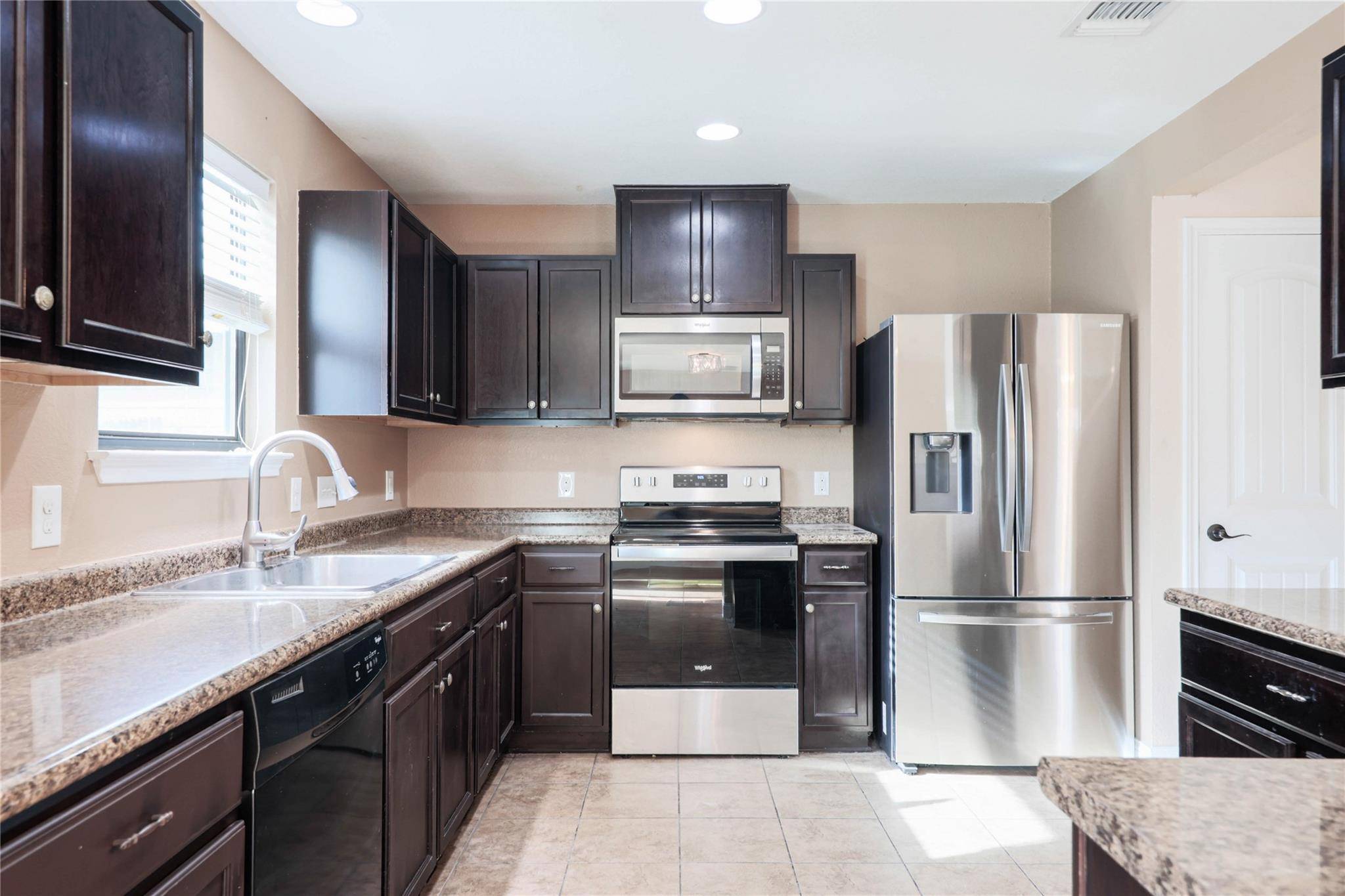 Austin, TX 78747,9001 Edmundsbury DR