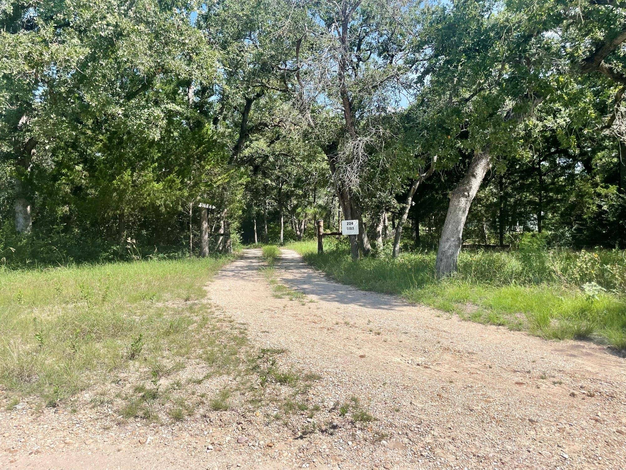 Lockhart, TX 78644,224 Sides LN