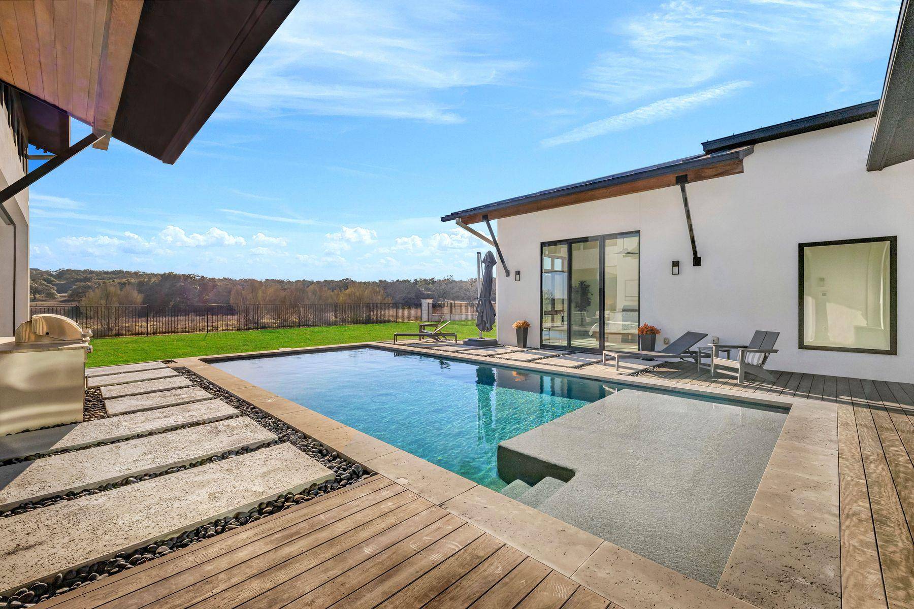 Dripping Springs, TX 78620,420 Waters Edge CV