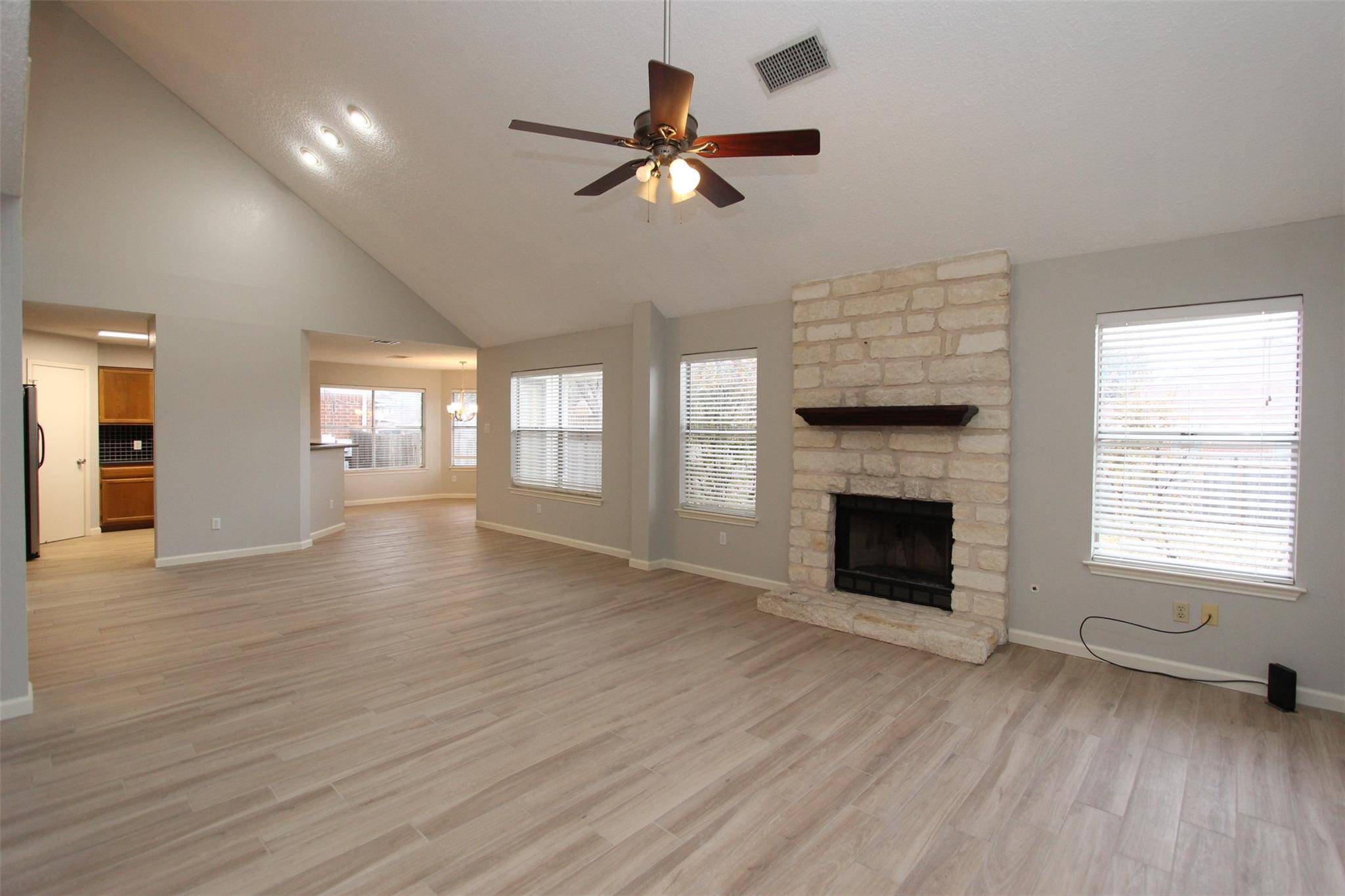 Austin, TX 78728,15301 Ecorio DR
