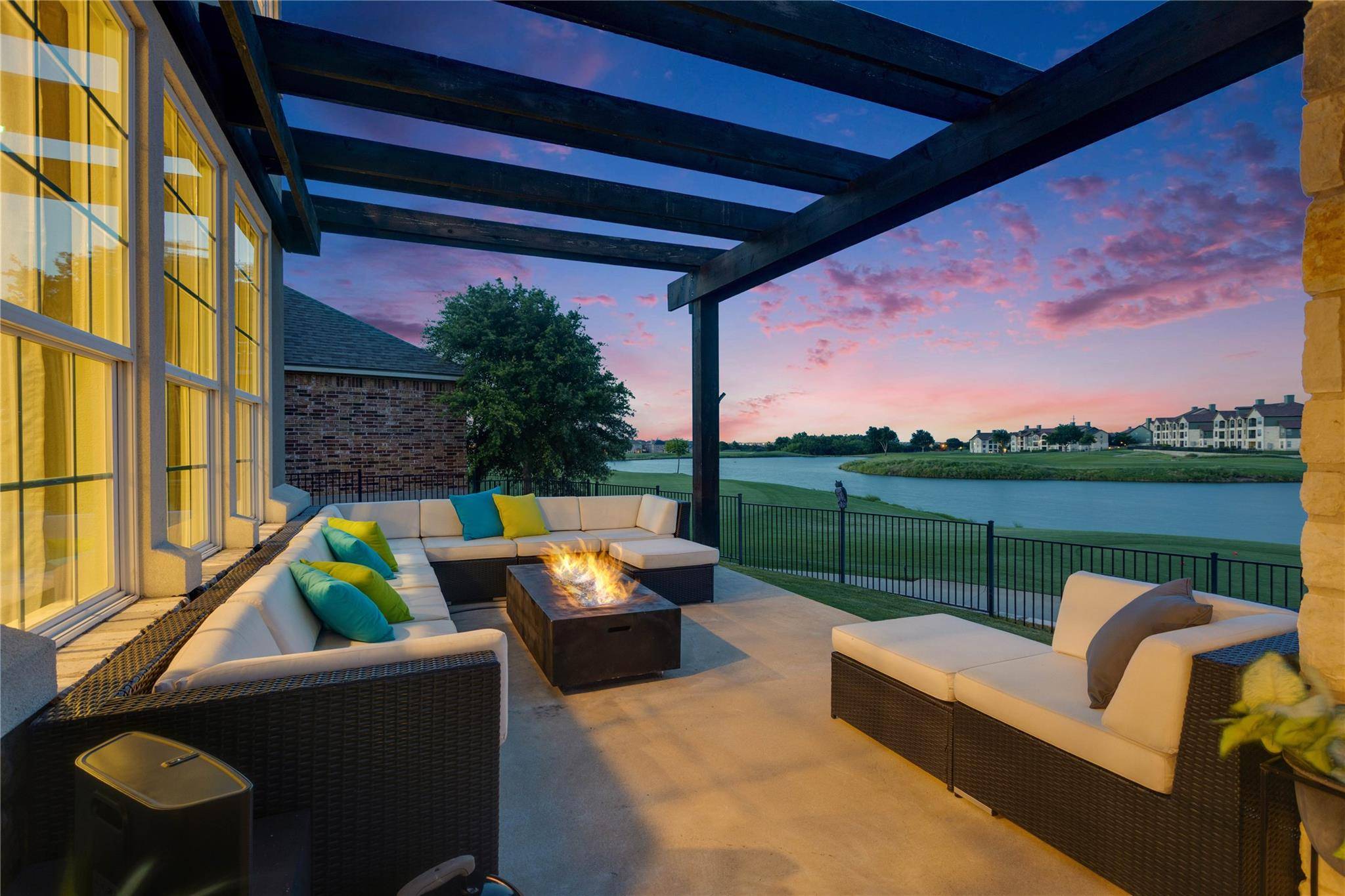 Hutto, TX 78634,206 Danish DR #37