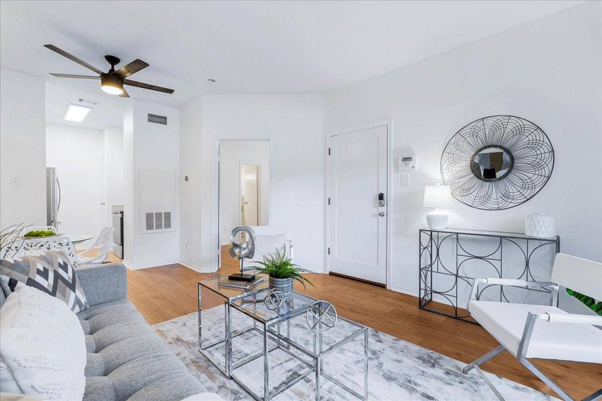Austin, TX 78758,12166 Metric BLVD #135