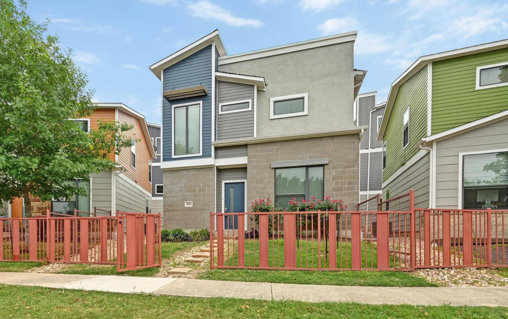 Austin, TX 78741,2021 Carlson DR