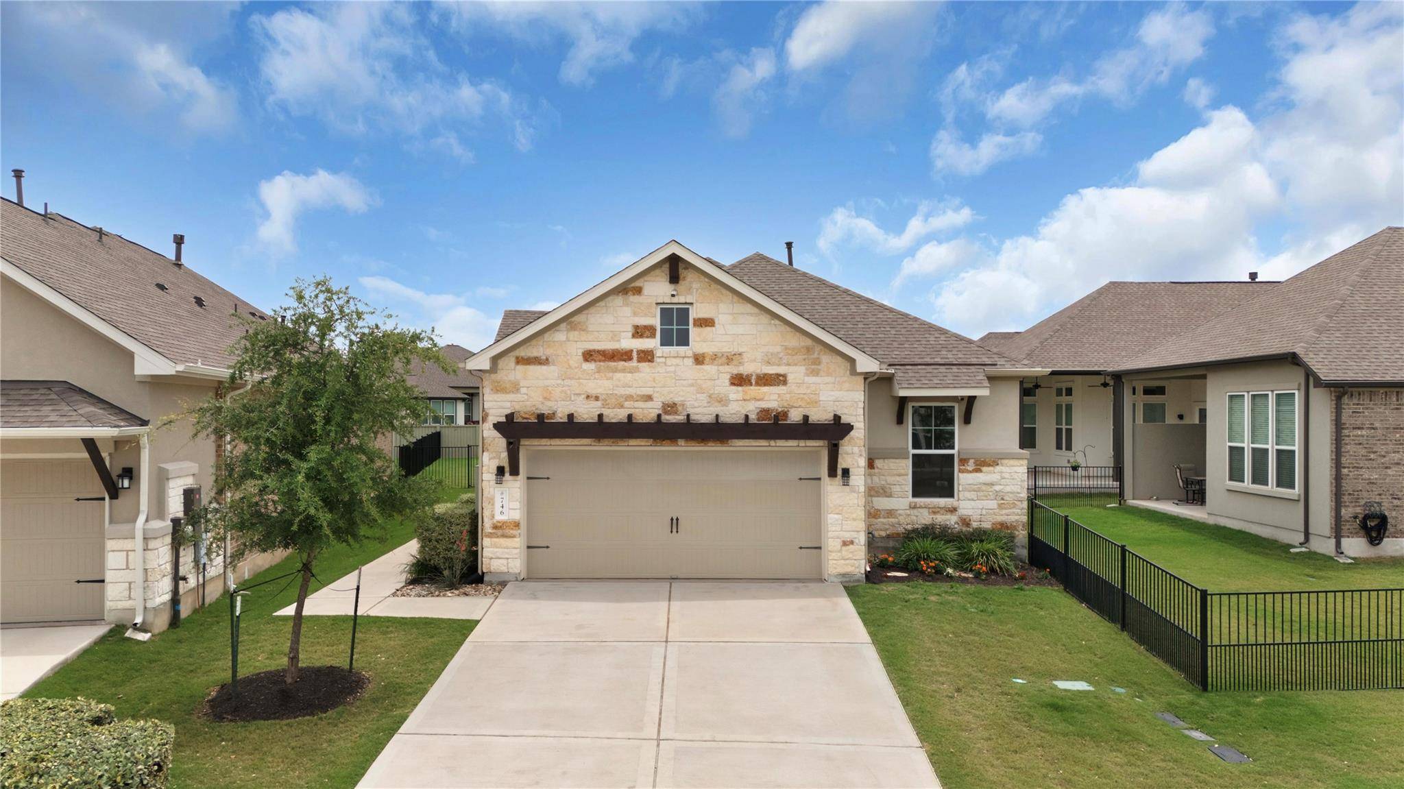 Liberty Hill, TX 78642,746 Faith DR
