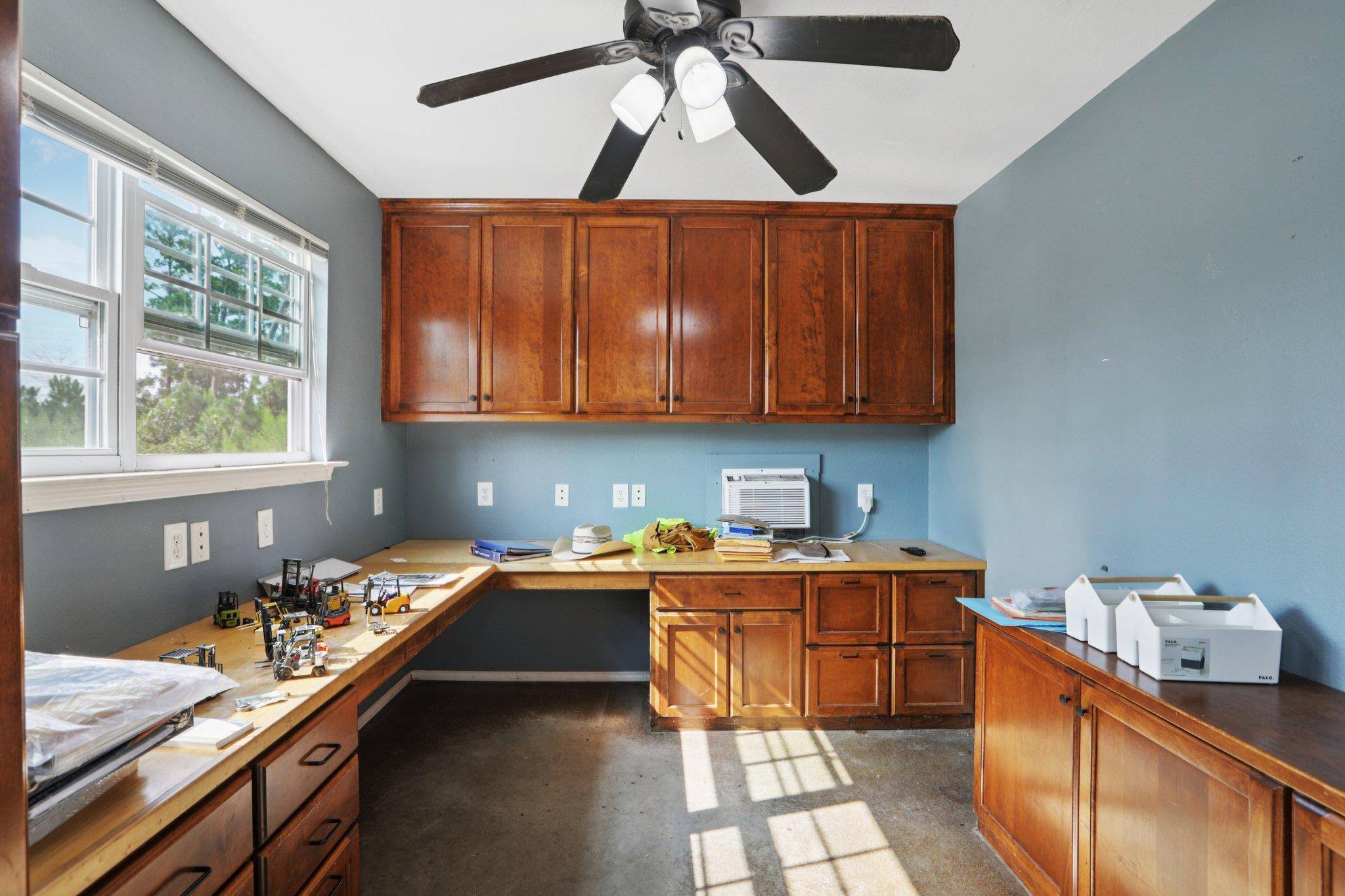 Smithville, TX 78957,214 Old Antioch RD