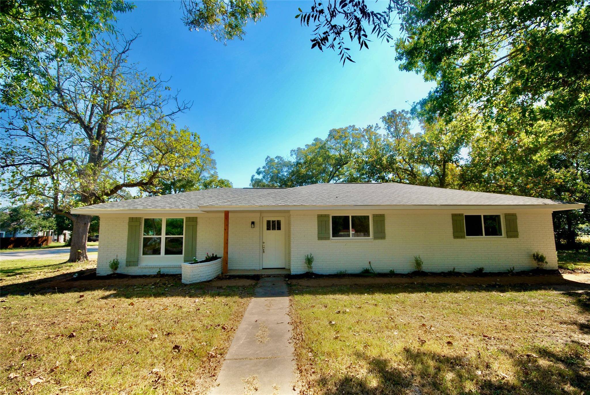 Flatonia, TX 78941,316 N Penn ST