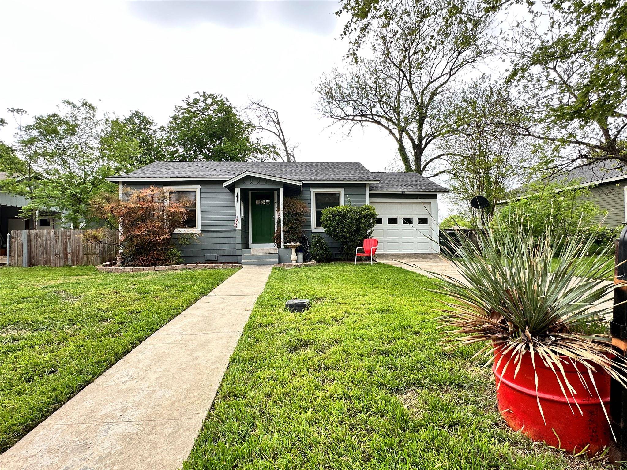 San Marcos, TX 78666,716 Barbara DR