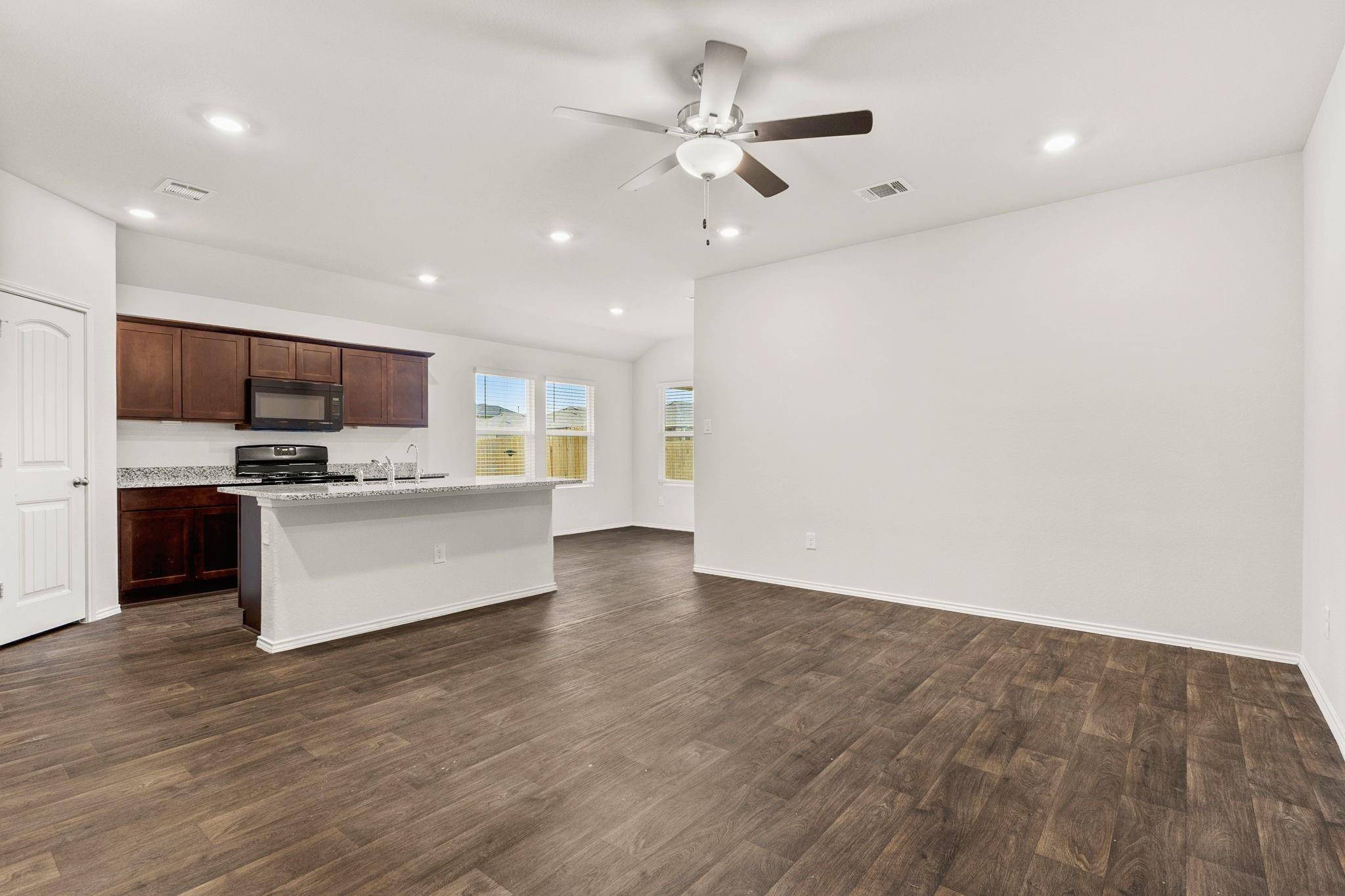 San Marcos, TX 78666,228 Rough Hollow CV