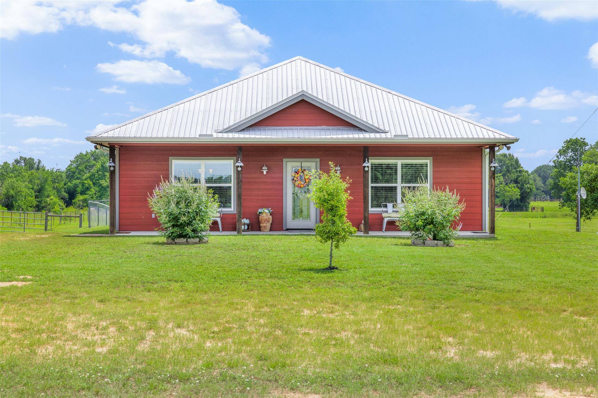 Lexington, TX 78947,1122 County Road 344 RD