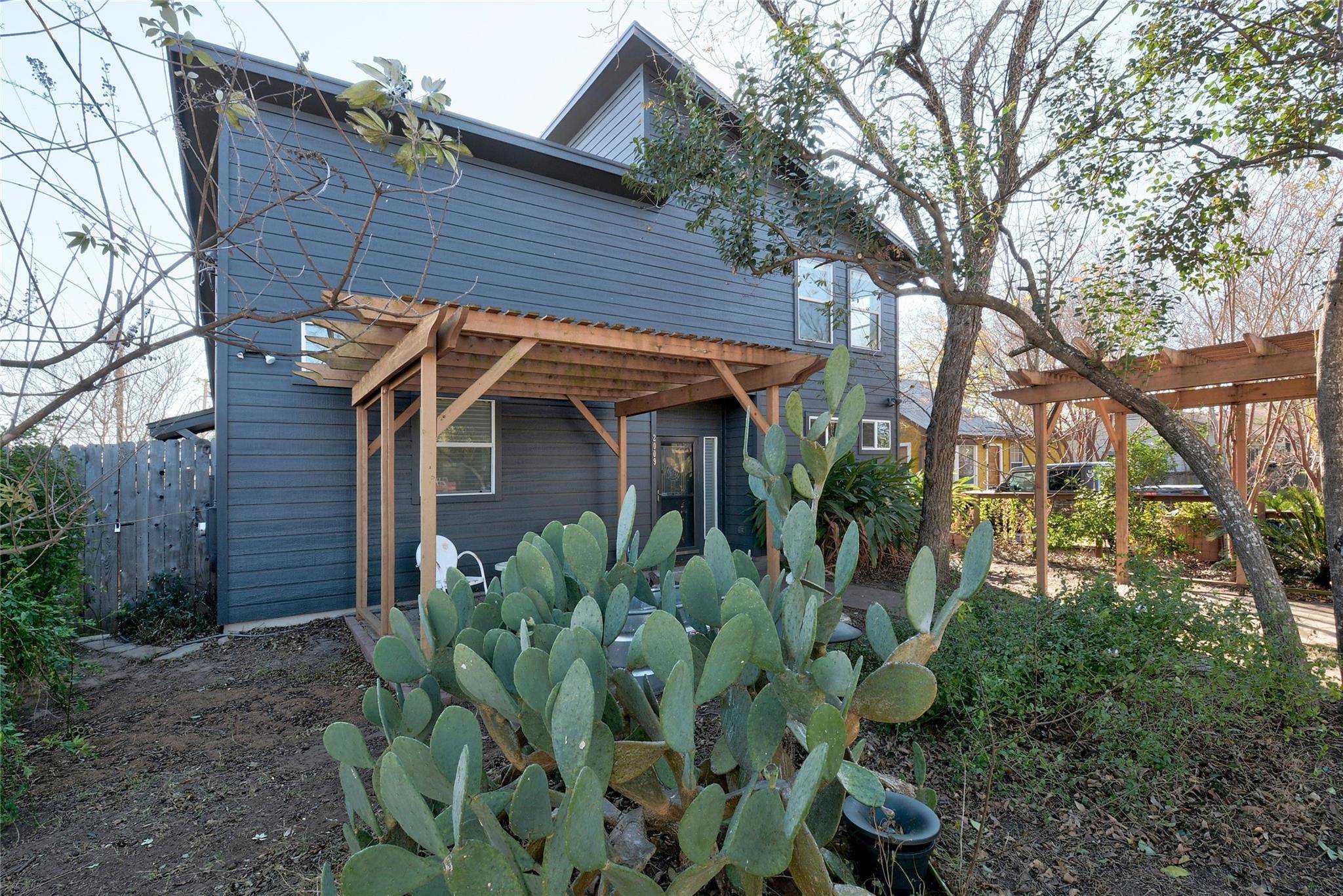 Austin, TX 78702,2009 E 14th ST