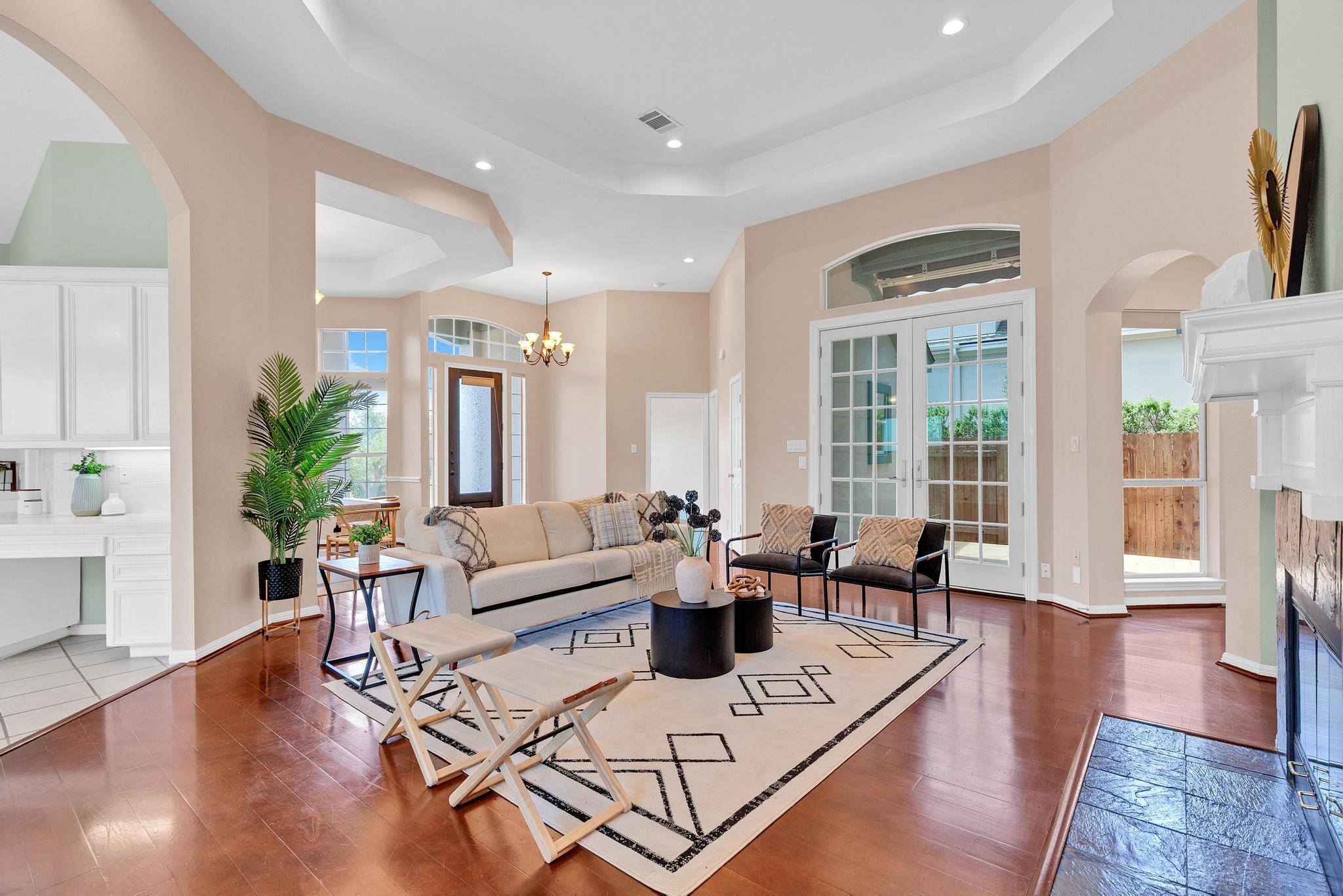 Lakeway, TX 78734,207 golf crest LN