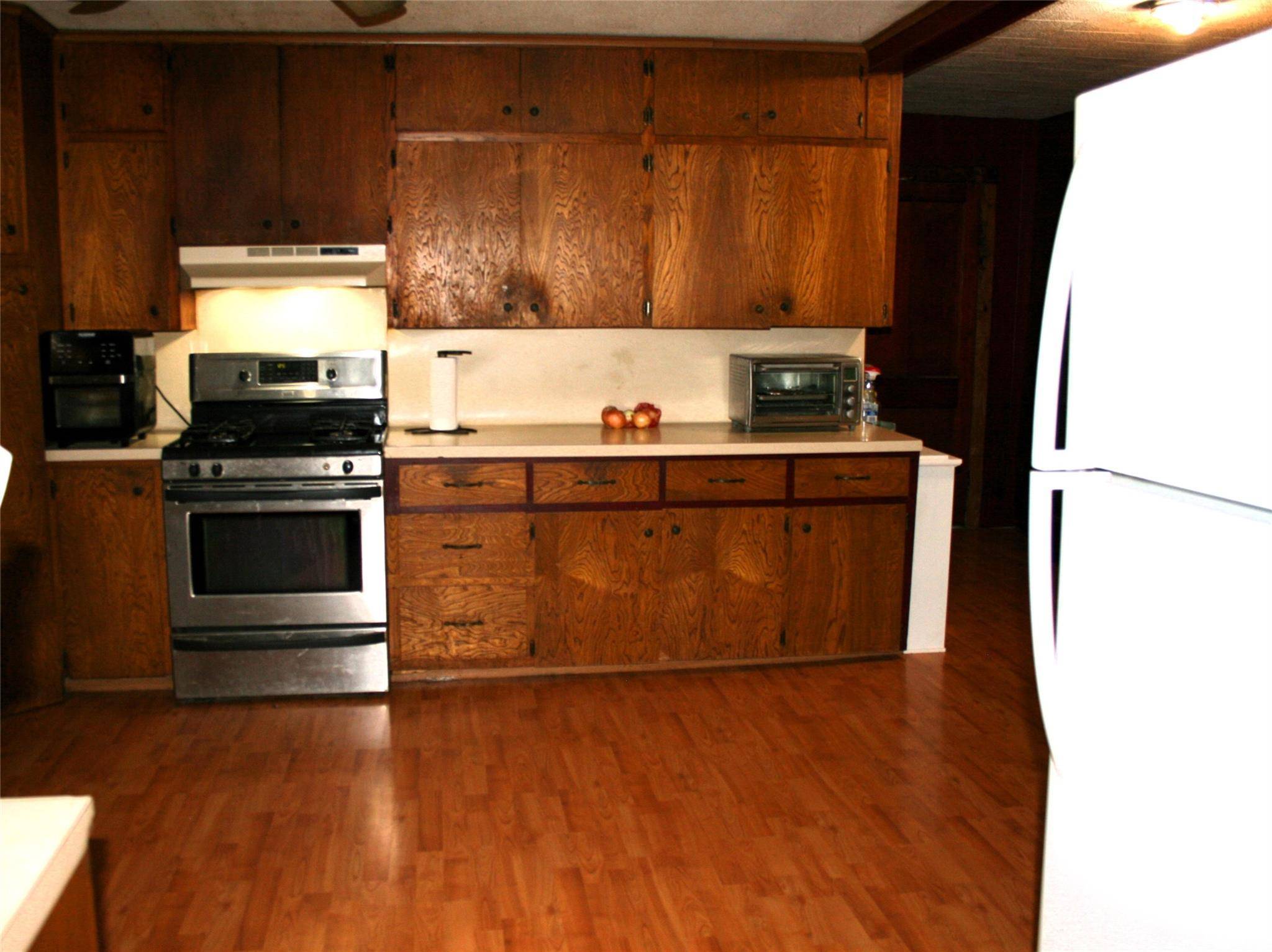Paige, TX 78659,181 N Main ST