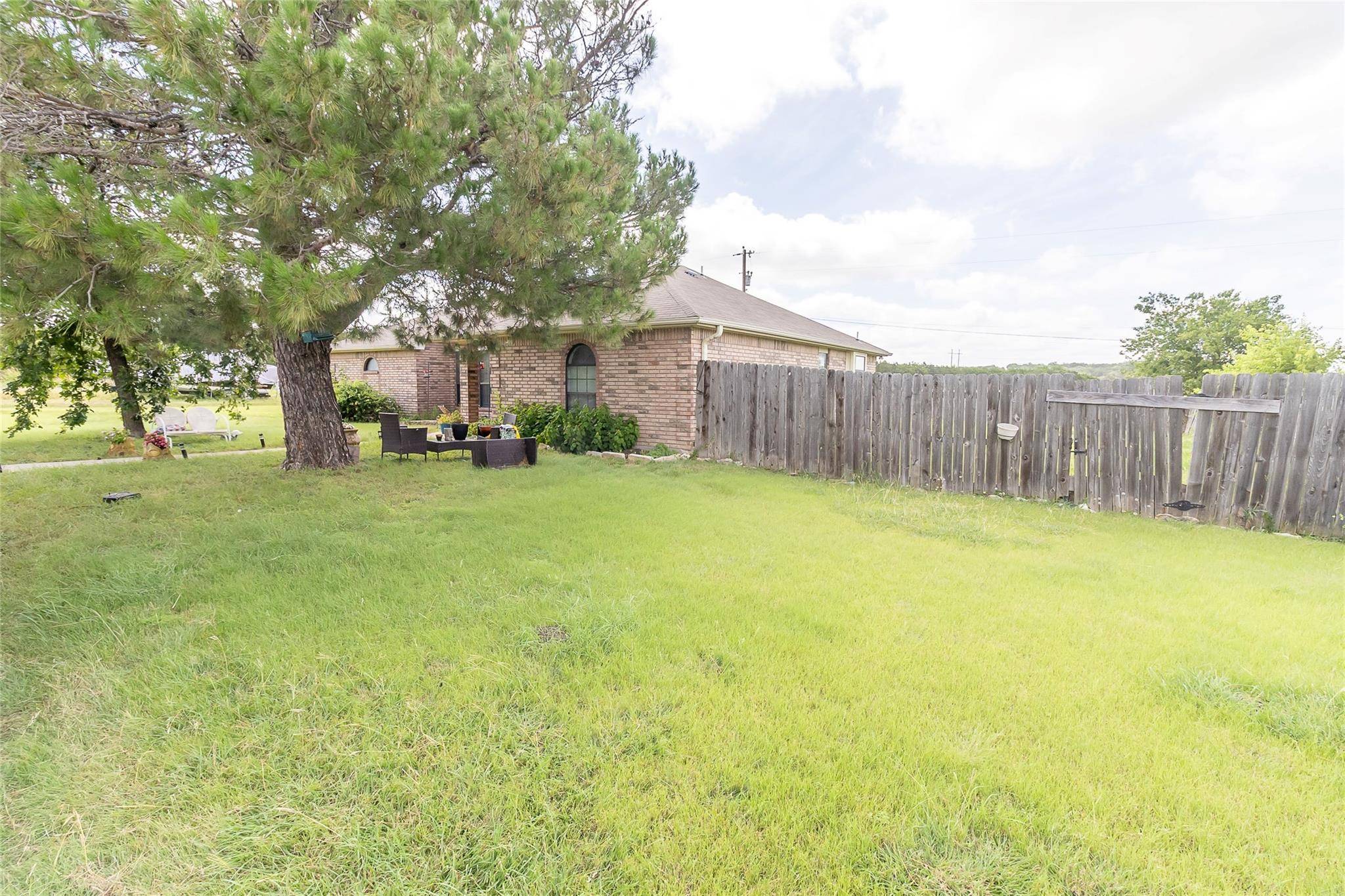Lometa, TX 76853,412 Mulberry ST