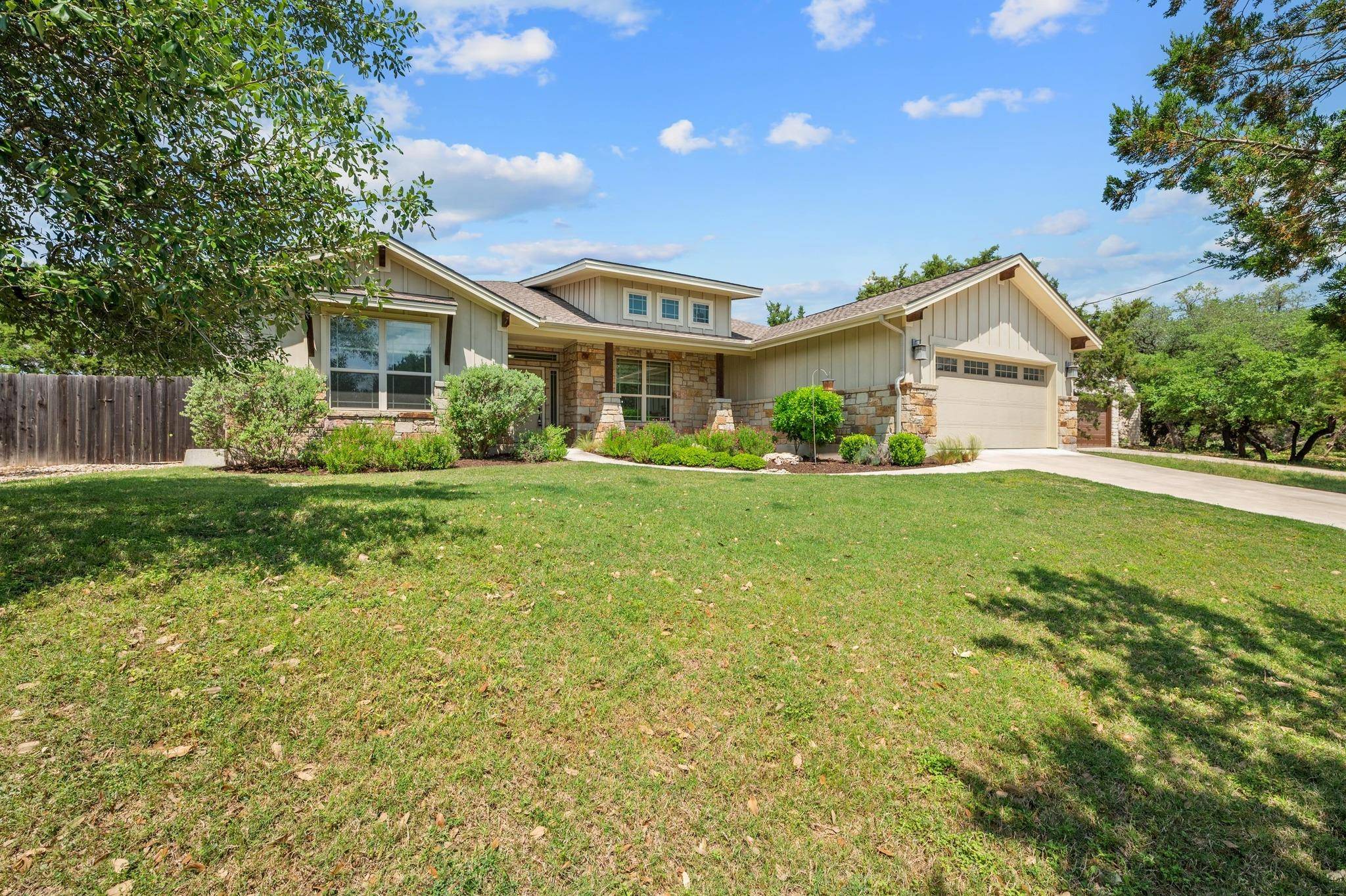 Spicewood, TX 78669,22127 OBAN DR