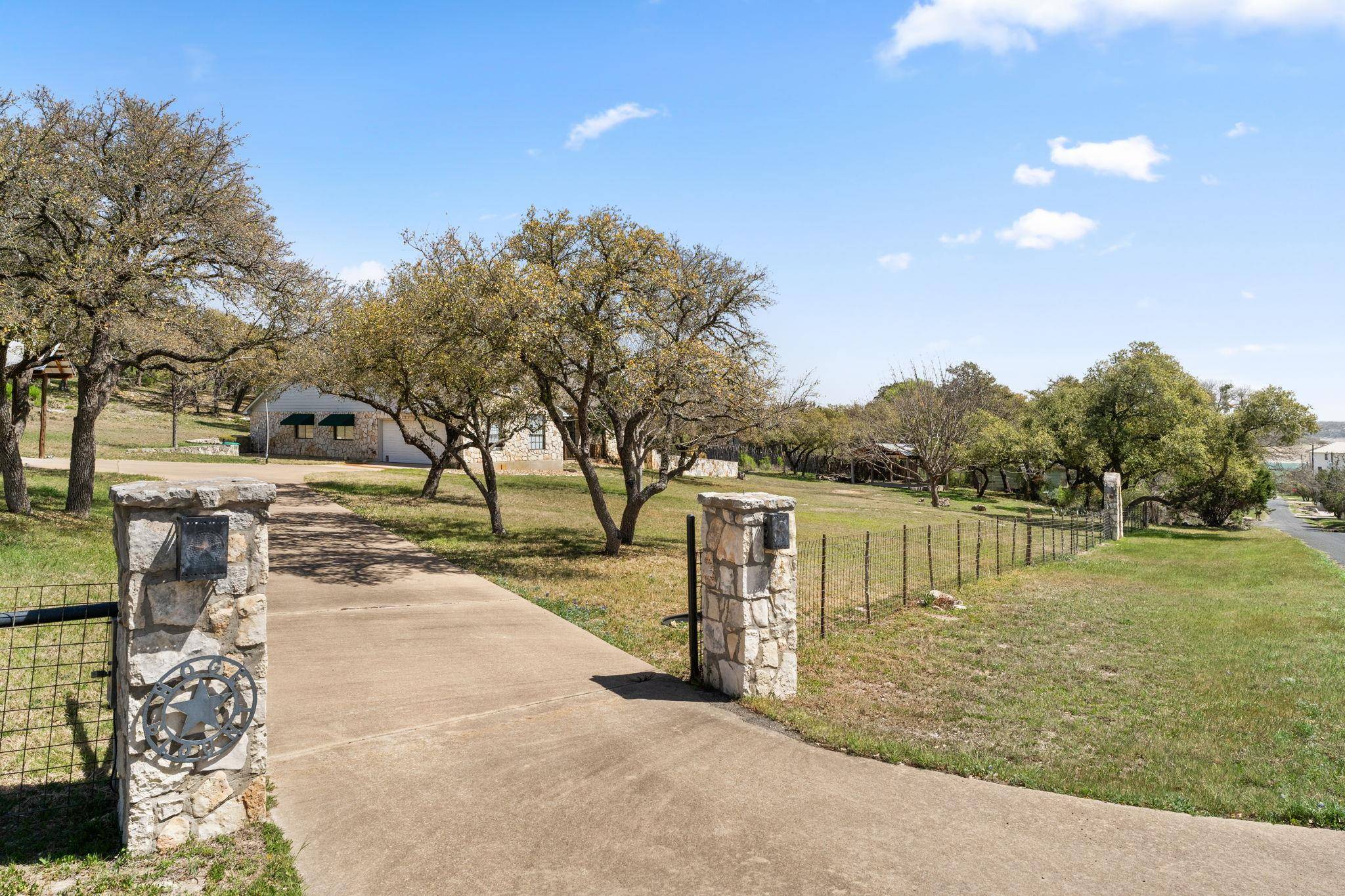 Spicewood, TX 78669,20106 Moon Dance LN