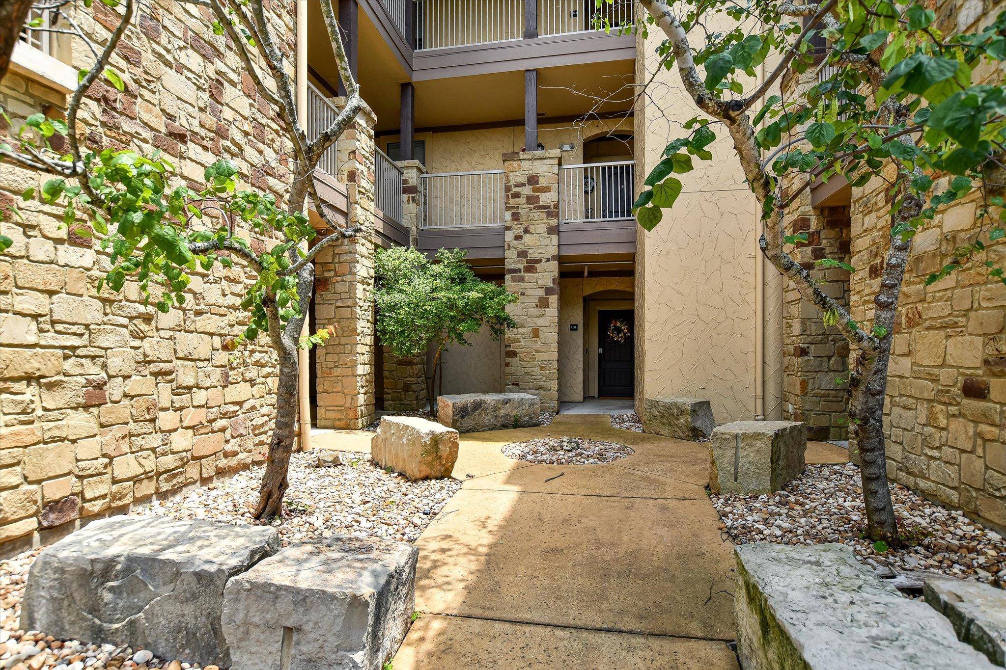 Jonestown, TX 78645,6608 Lantern View Drive DR #102