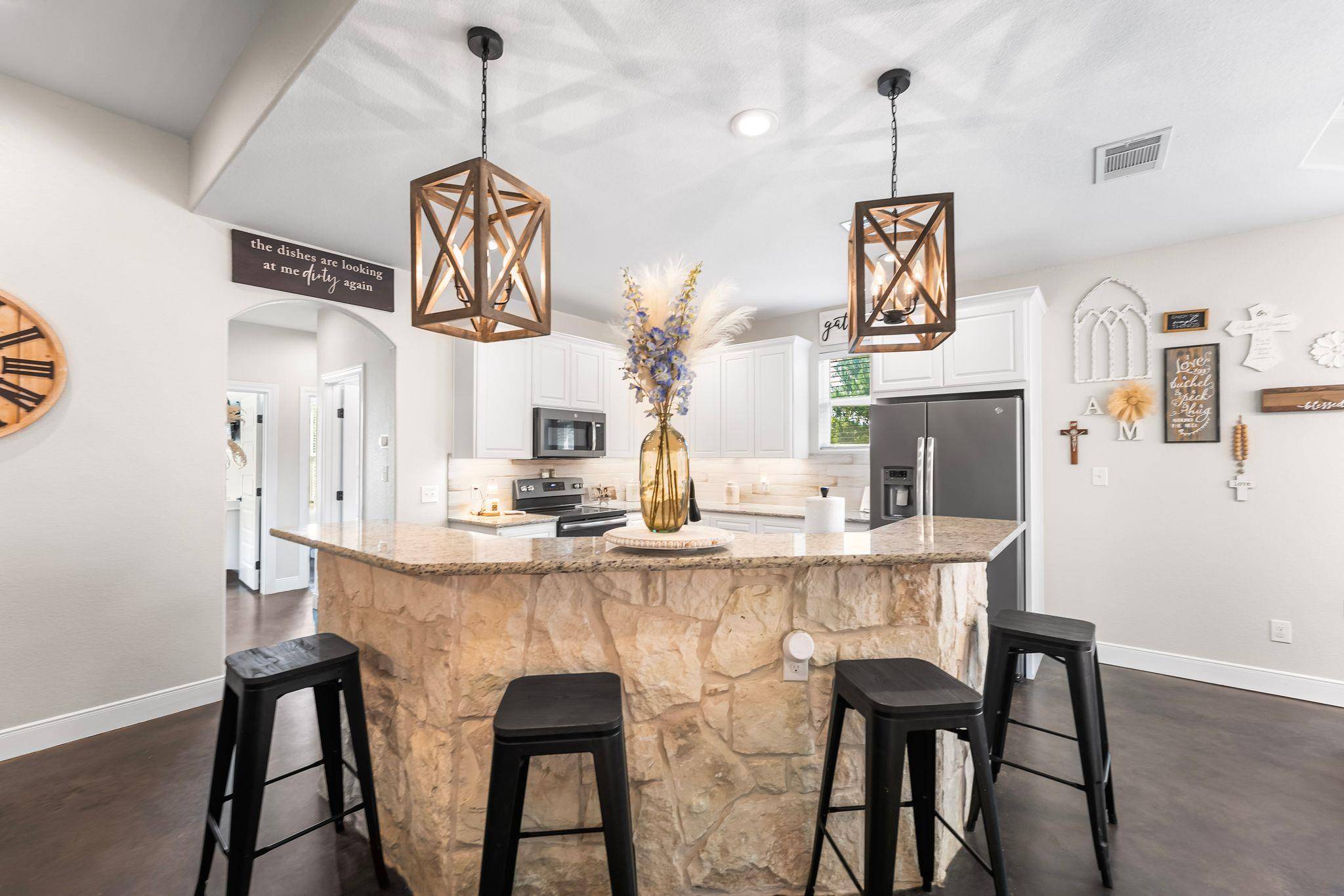 Bastrop, TX 78602,102 Moku CT
