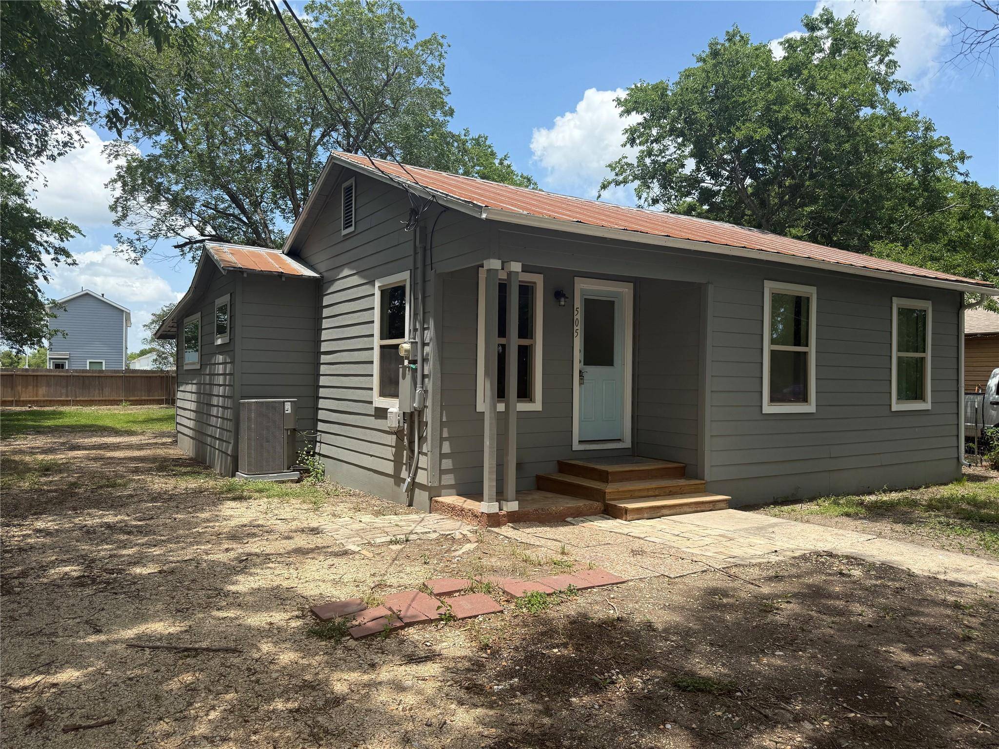 Lockhart, TX 78644,505 Ruddy ST