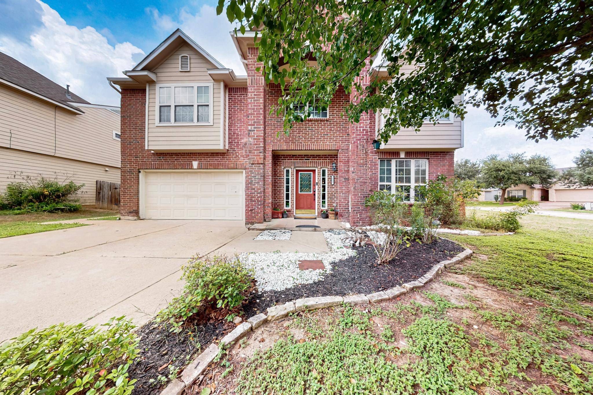Kyle, TX 78640,952 Hometown PKWY