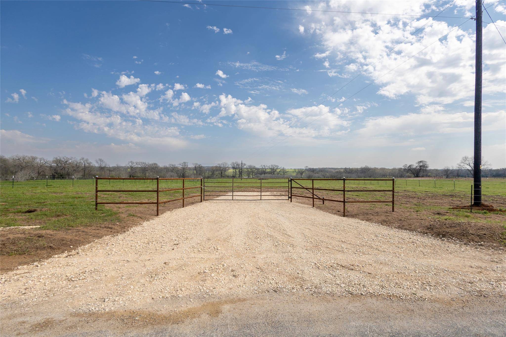 Dale, TX 78616,106 Spanish Oak RD