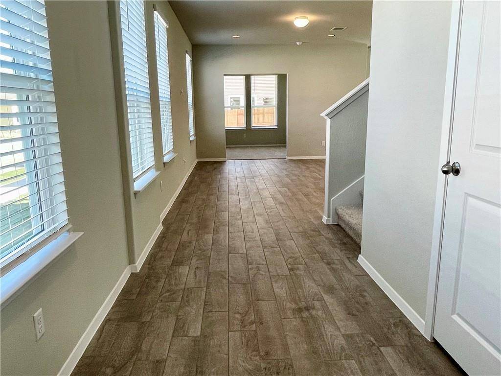 Maxwell, TX 78656,208 Living Reef DR