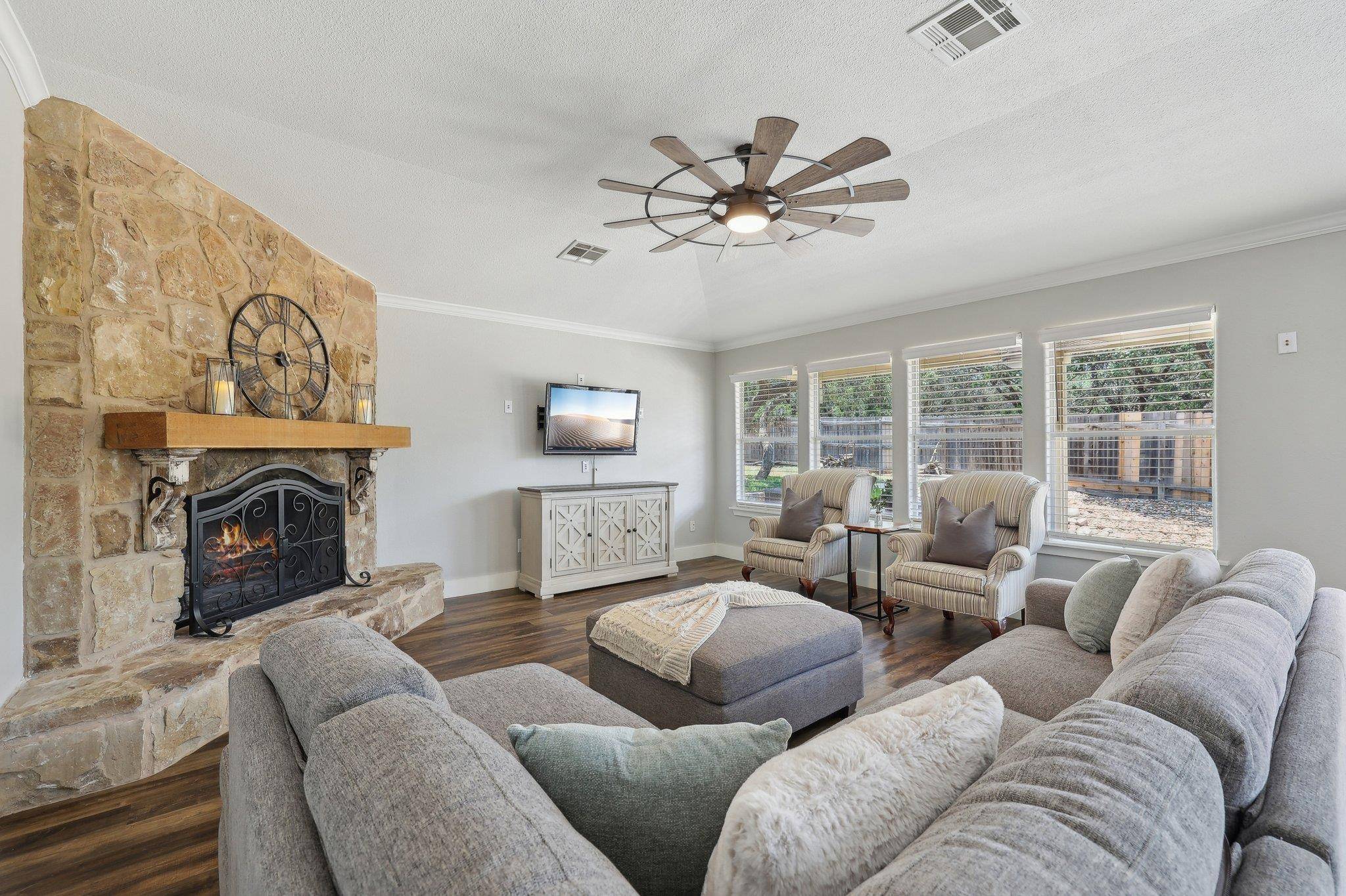 Lago Vista, TX 78645,2608 American DR