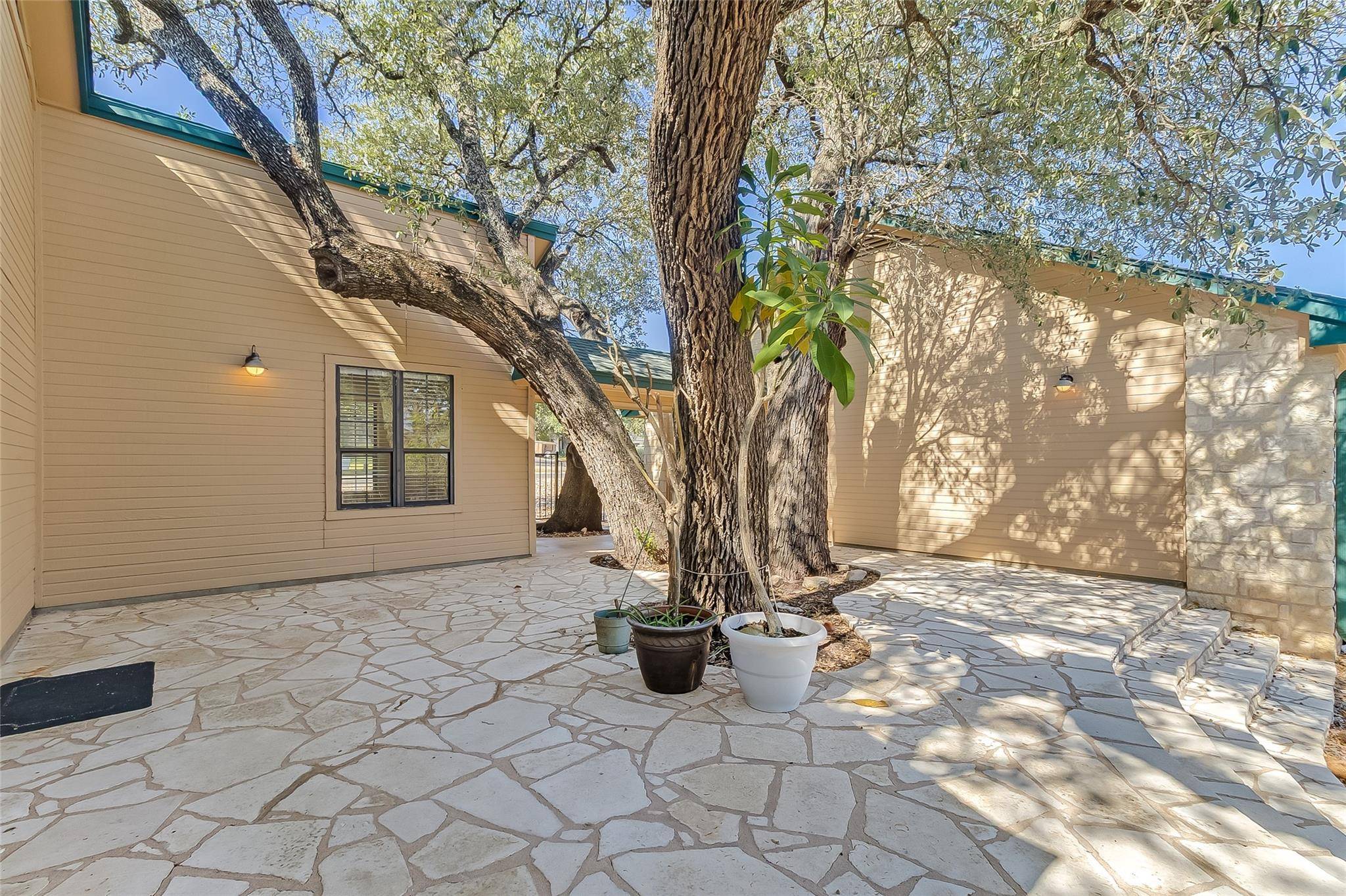 Burnet, TX 78611,309 Delaware Springs BLVD