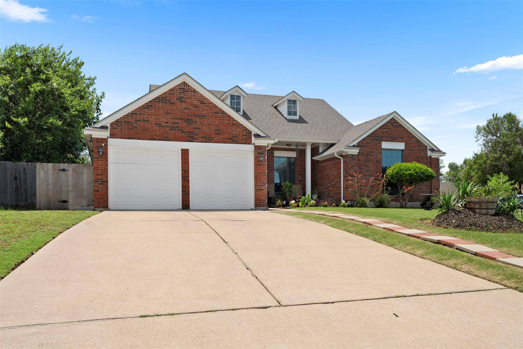 Pflugerville, TX 78660,700 Canyon Bend RD