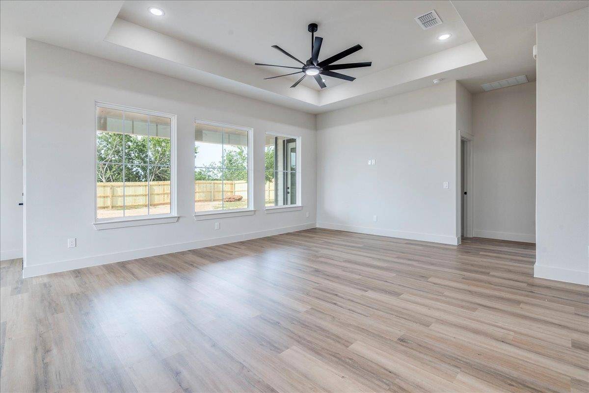 Bastrop, TX 78602,159 Mauna Kea LN