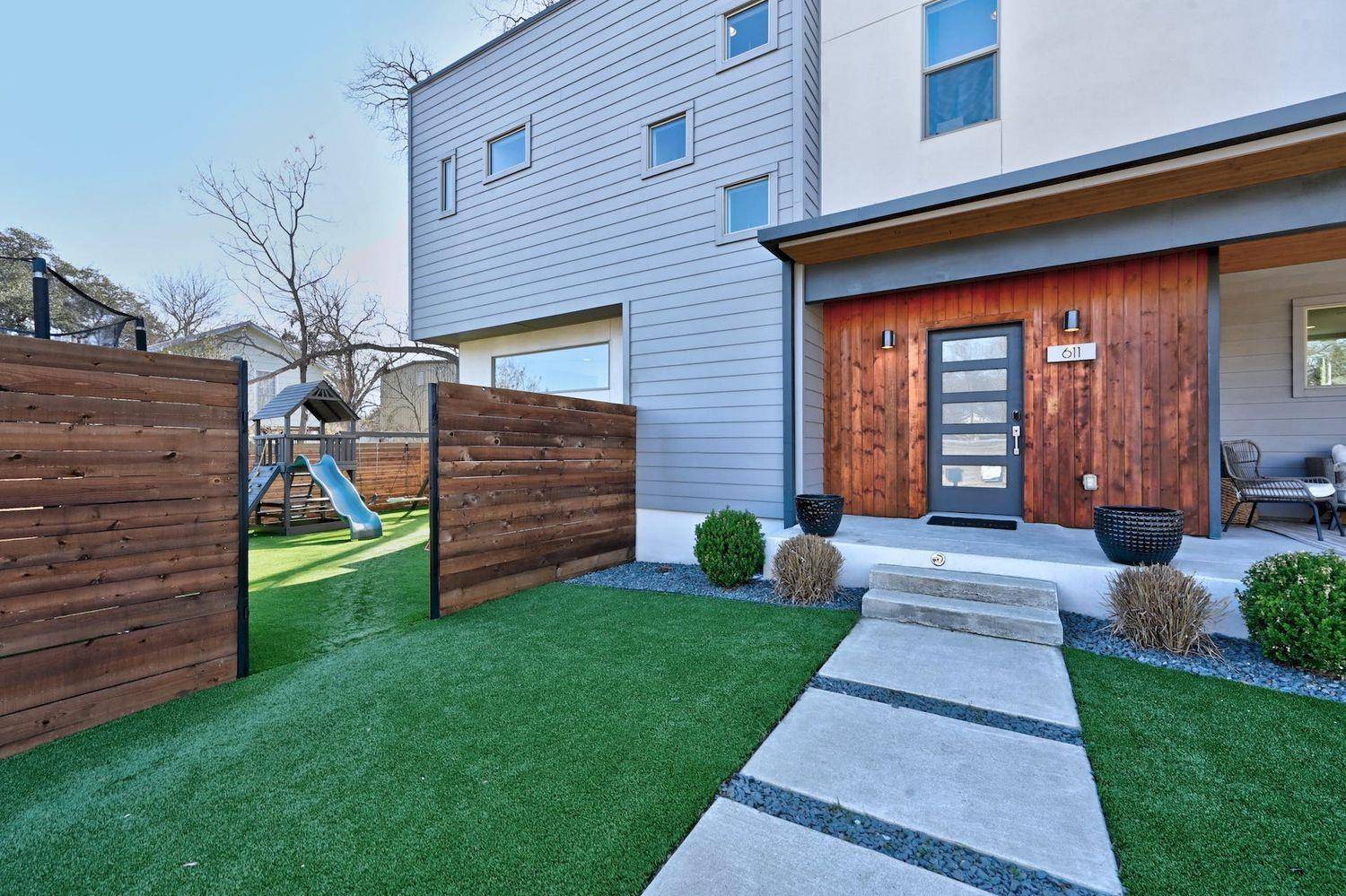 Austin, TX 78704,611 Jewell ST