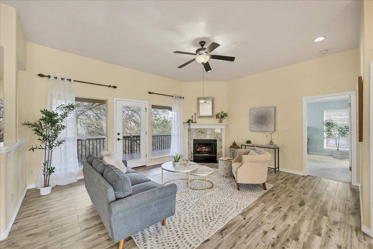 Lago Vista, TX 78645,5003 Green Shore CIR