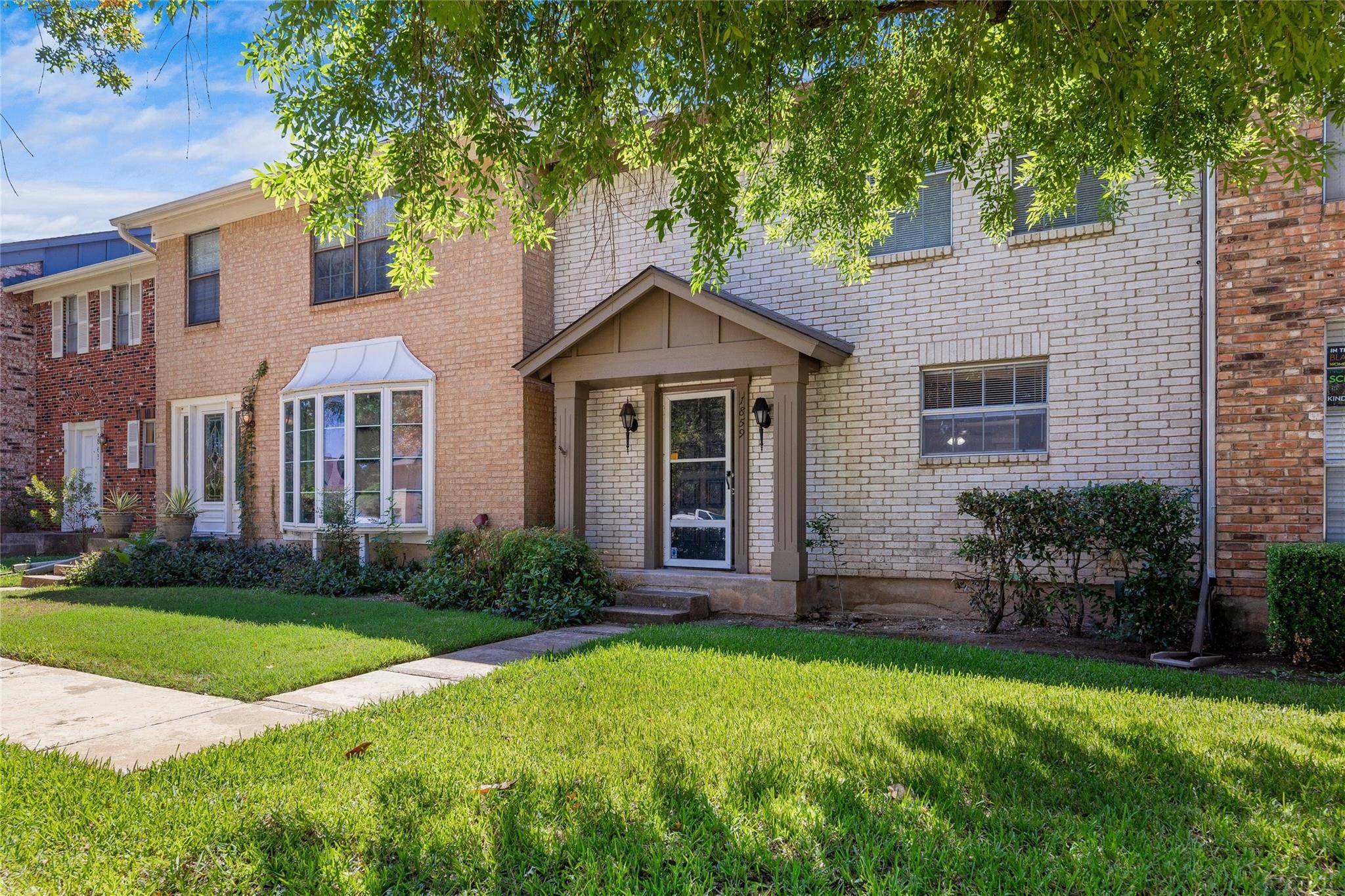 Austin, TX 78752,1859 Coronado Hills DR