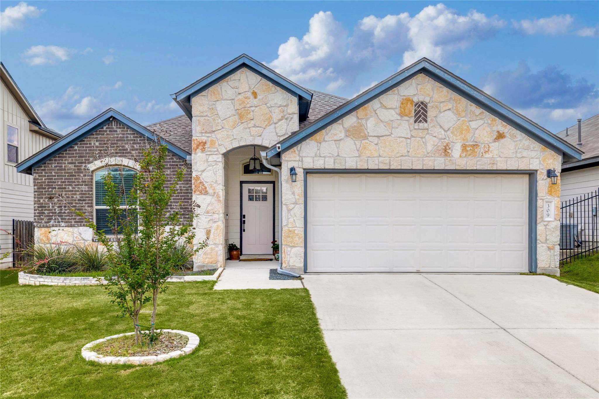 Leander, TX 78641,309 Callahan LN