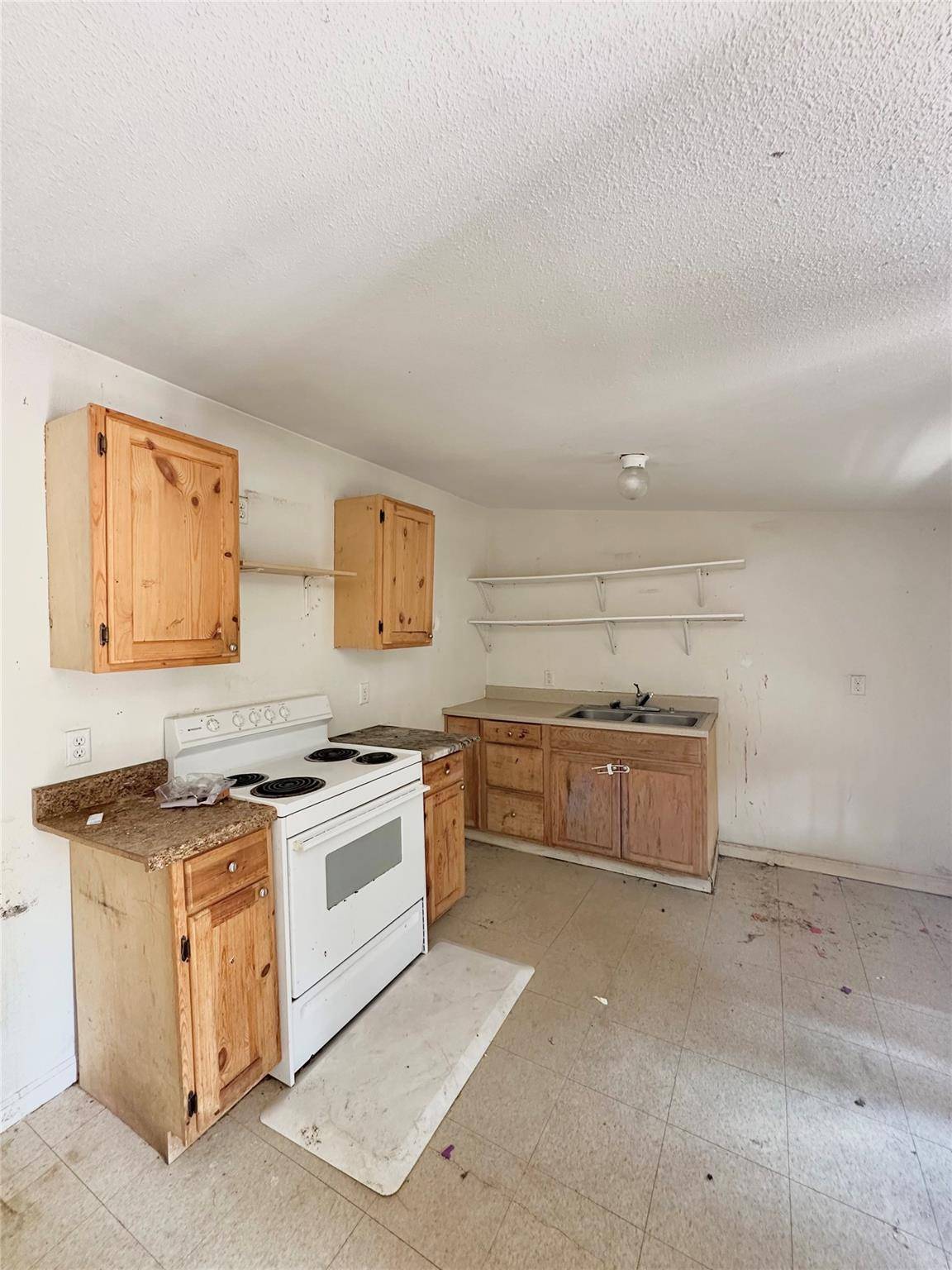 Lockhart, TX 78644,820 Chihuahua ST